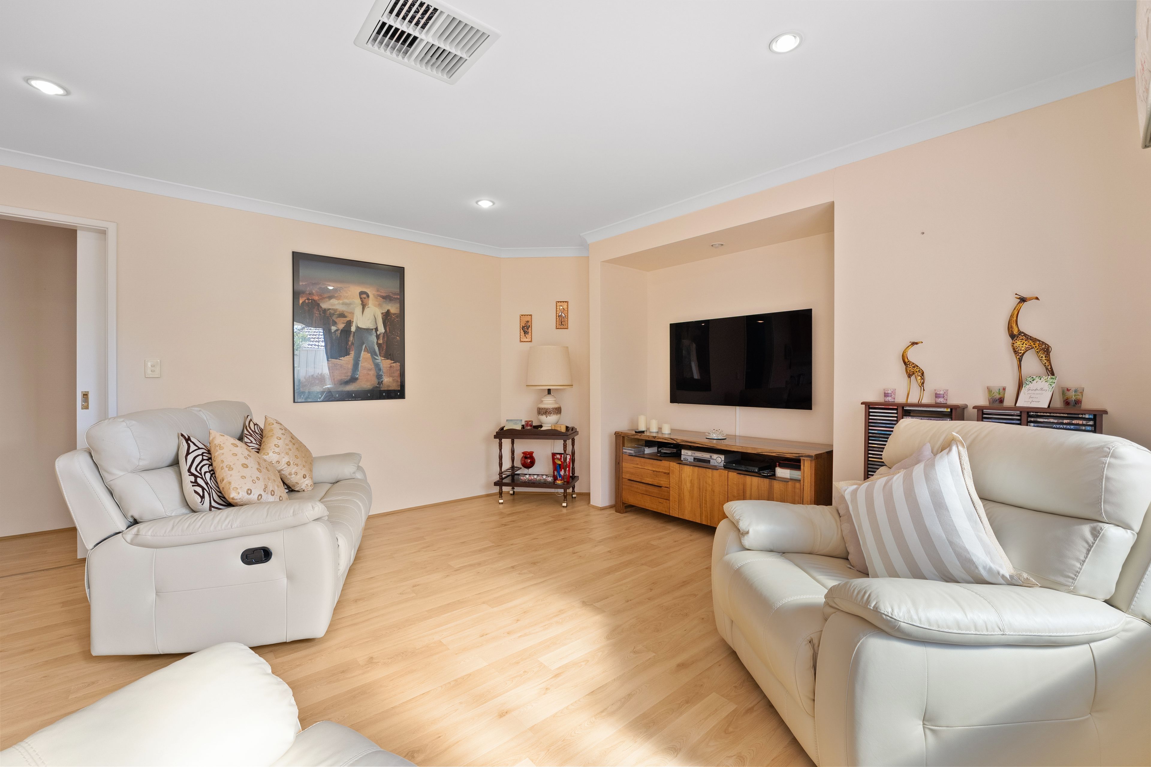 4 Ortona Crescent — photo 14 of 30