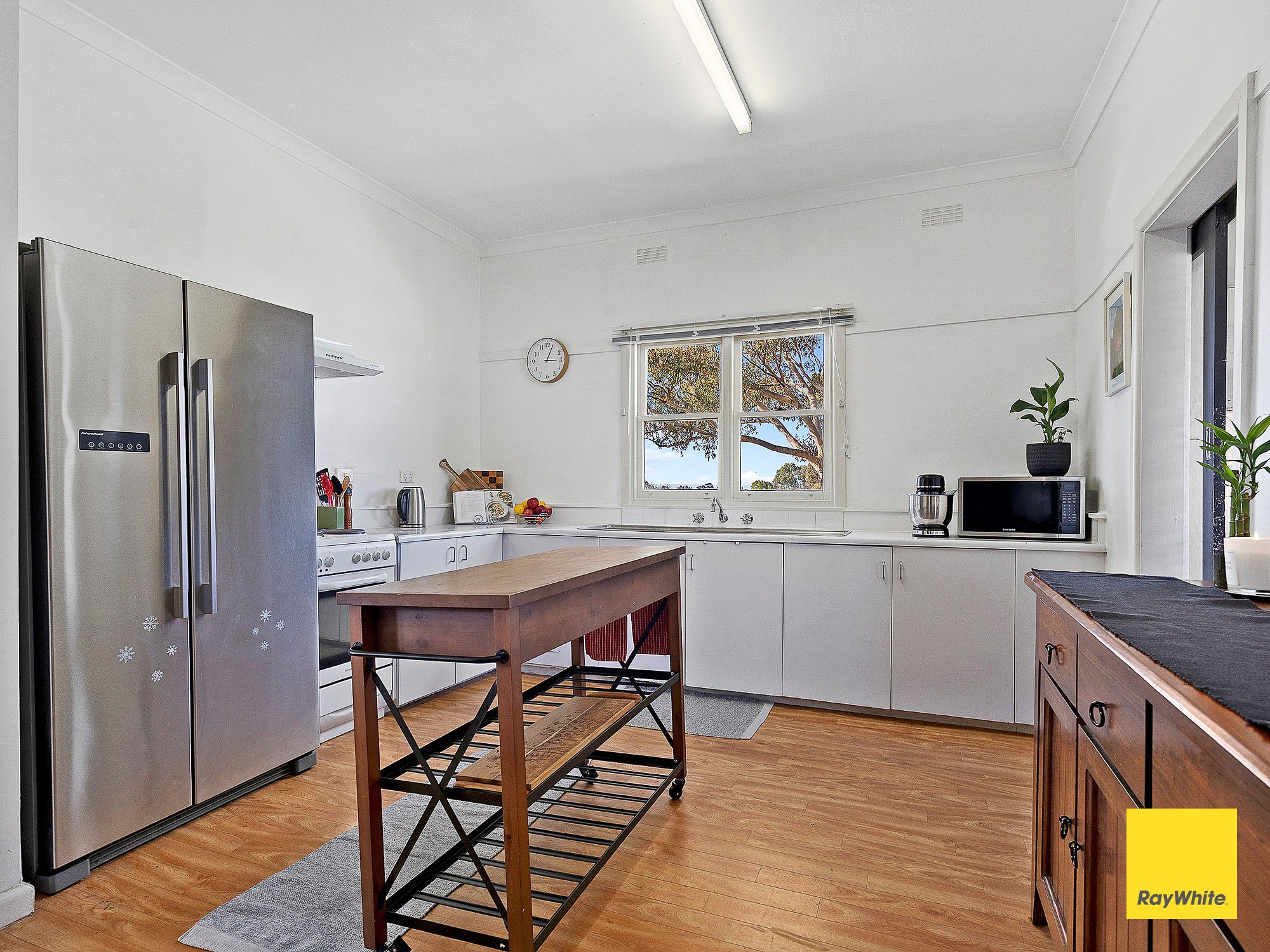9 Hollow Street — photo 8 of 17
