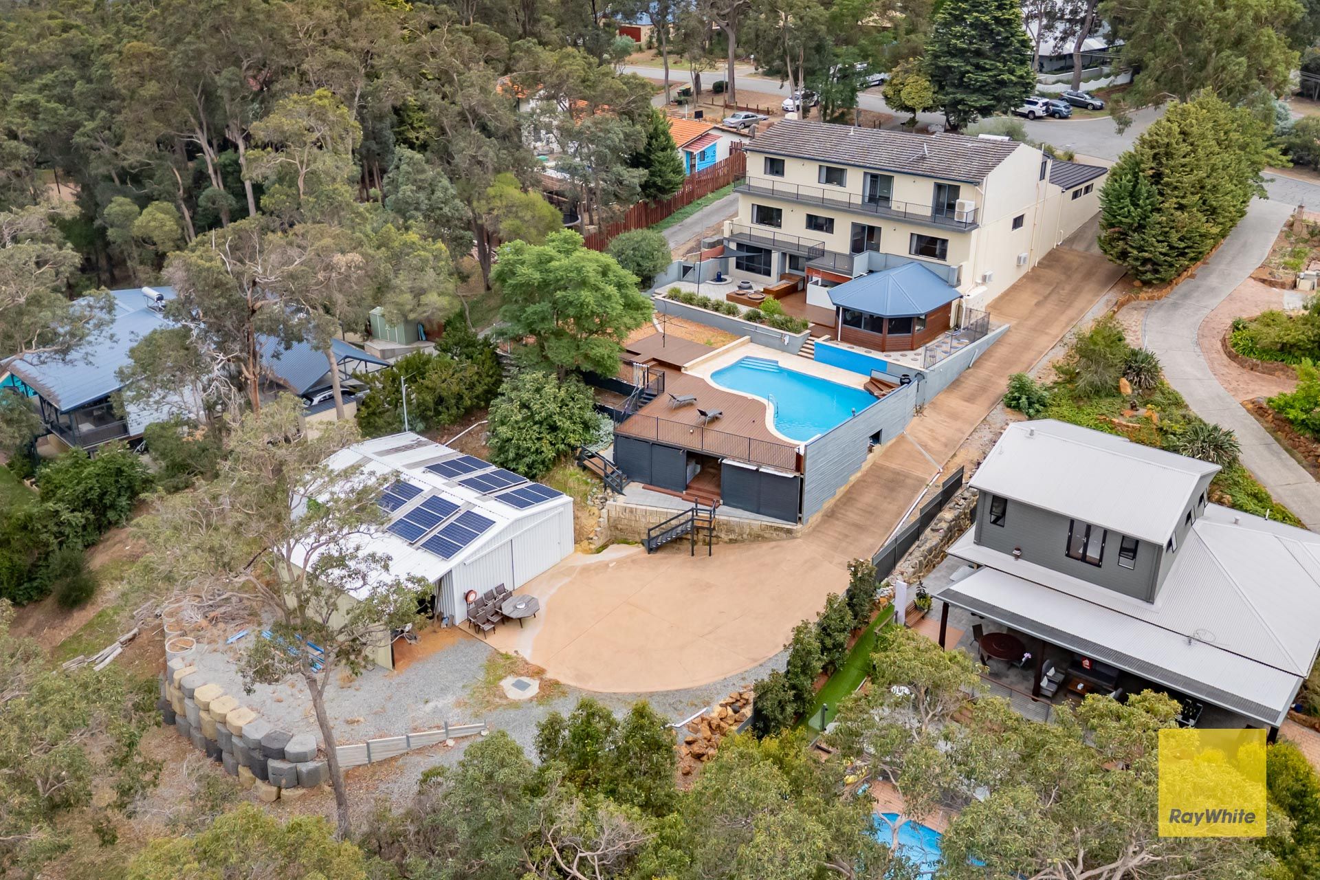 13 Cabarita Road — photo from Ray White Aldridge & Associates - Kalamunda Location