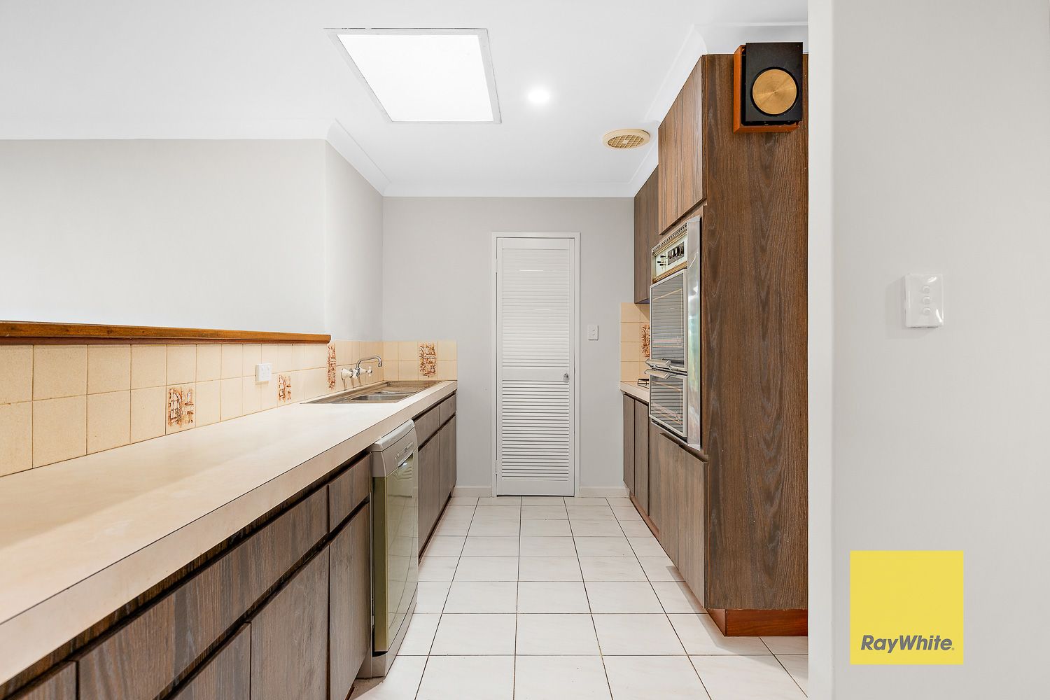 15 Shelburn Road — photo 6 of 18