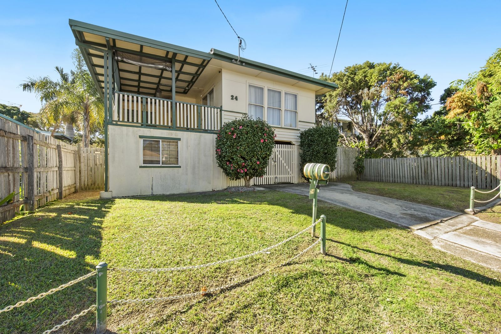 24 Alfred Street, Woody Point, QLD 4019