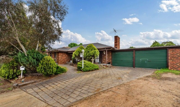 10 Tulloch Avenue, Kurunjang VIC 3337