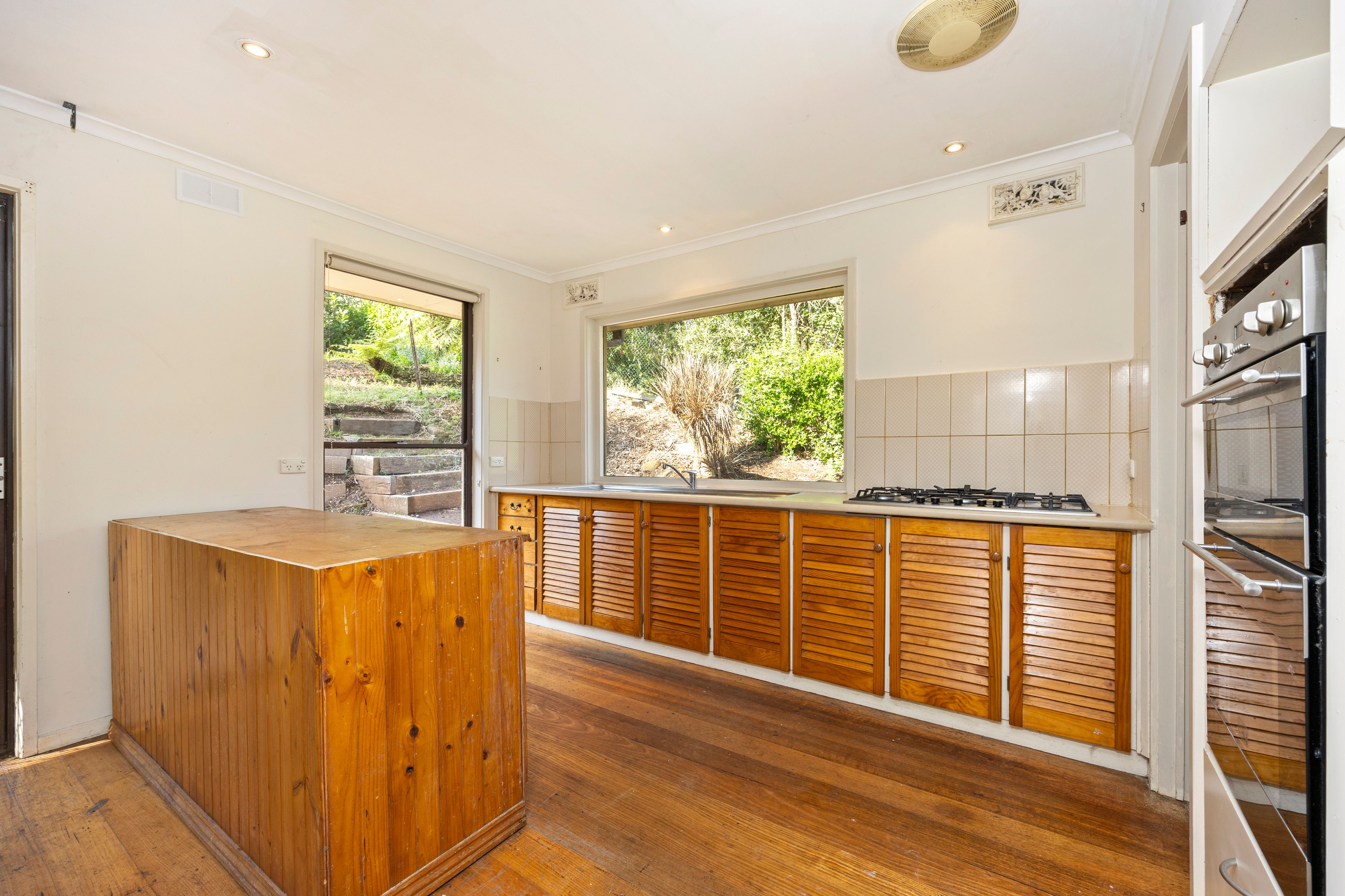 13 Charman Avenue, Emerald, VIC 3782