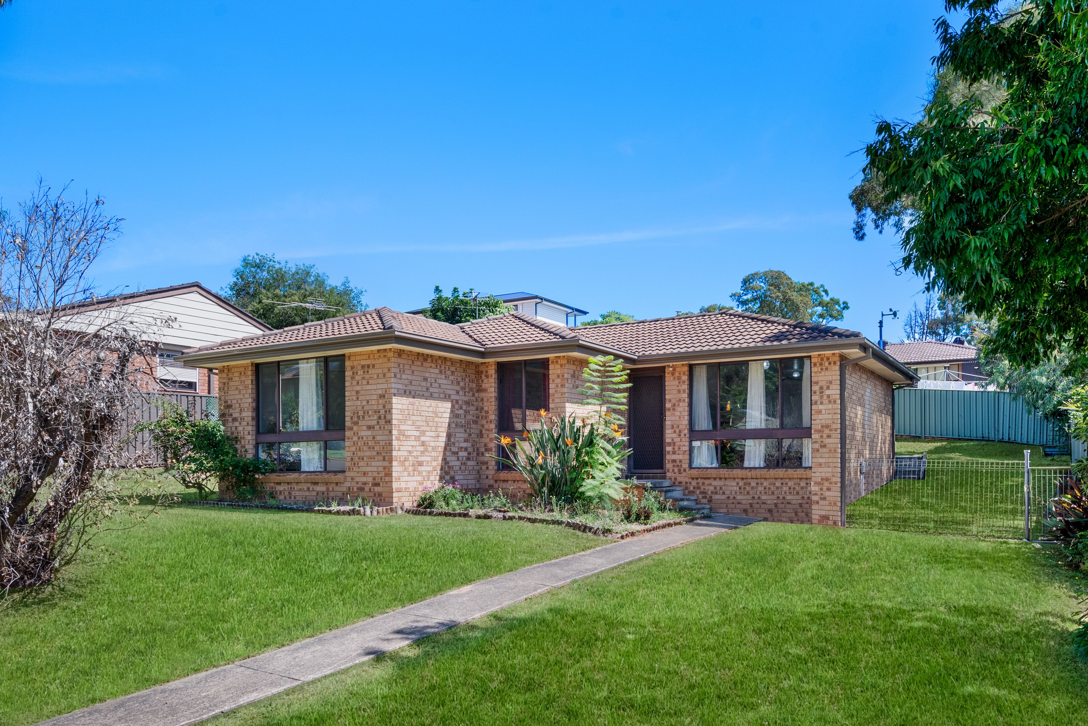 39 Crispsparkle Drive, Ambarvale NSW 2560