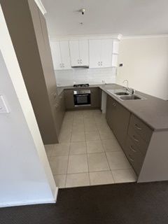 6 Semillon Crescent — photo 4 of 13