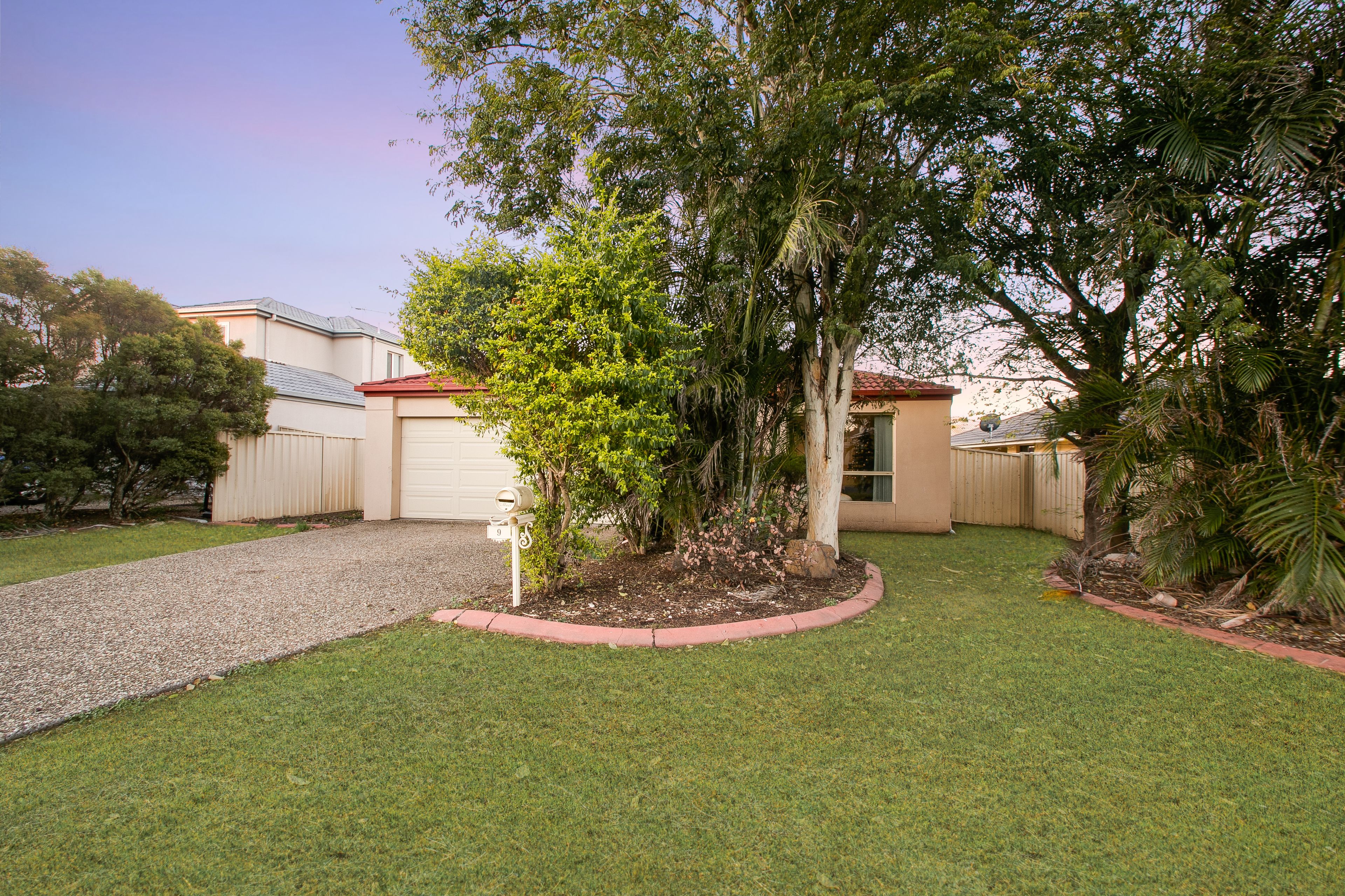9 Amie Place, Raceview, QLD 4305