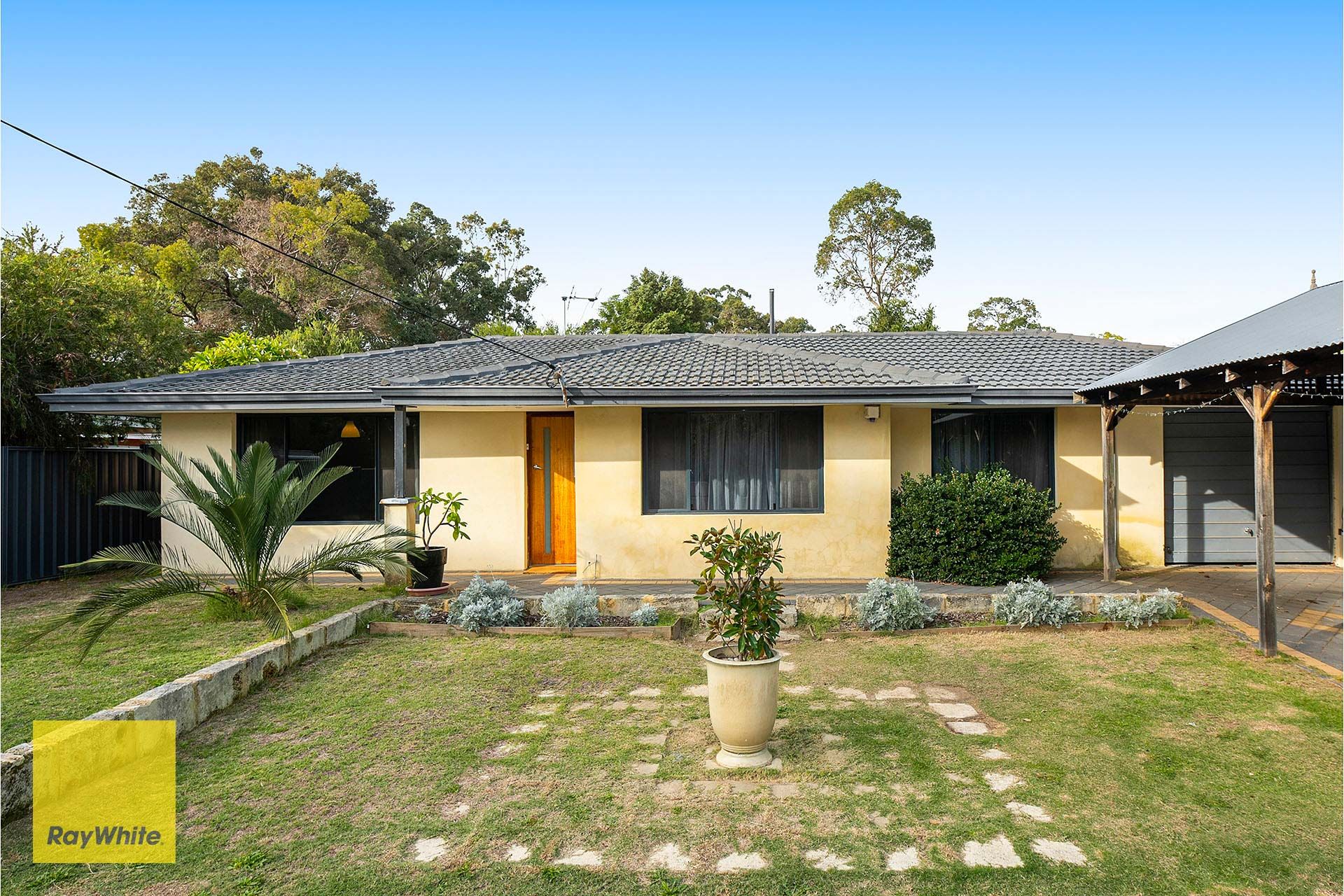 8 Keats Road, Gooseberry Hill WA 6076