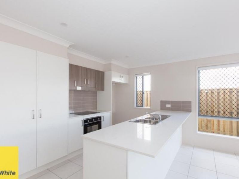 23 Allerton Park Drive, Park Ridge, QLD 4125