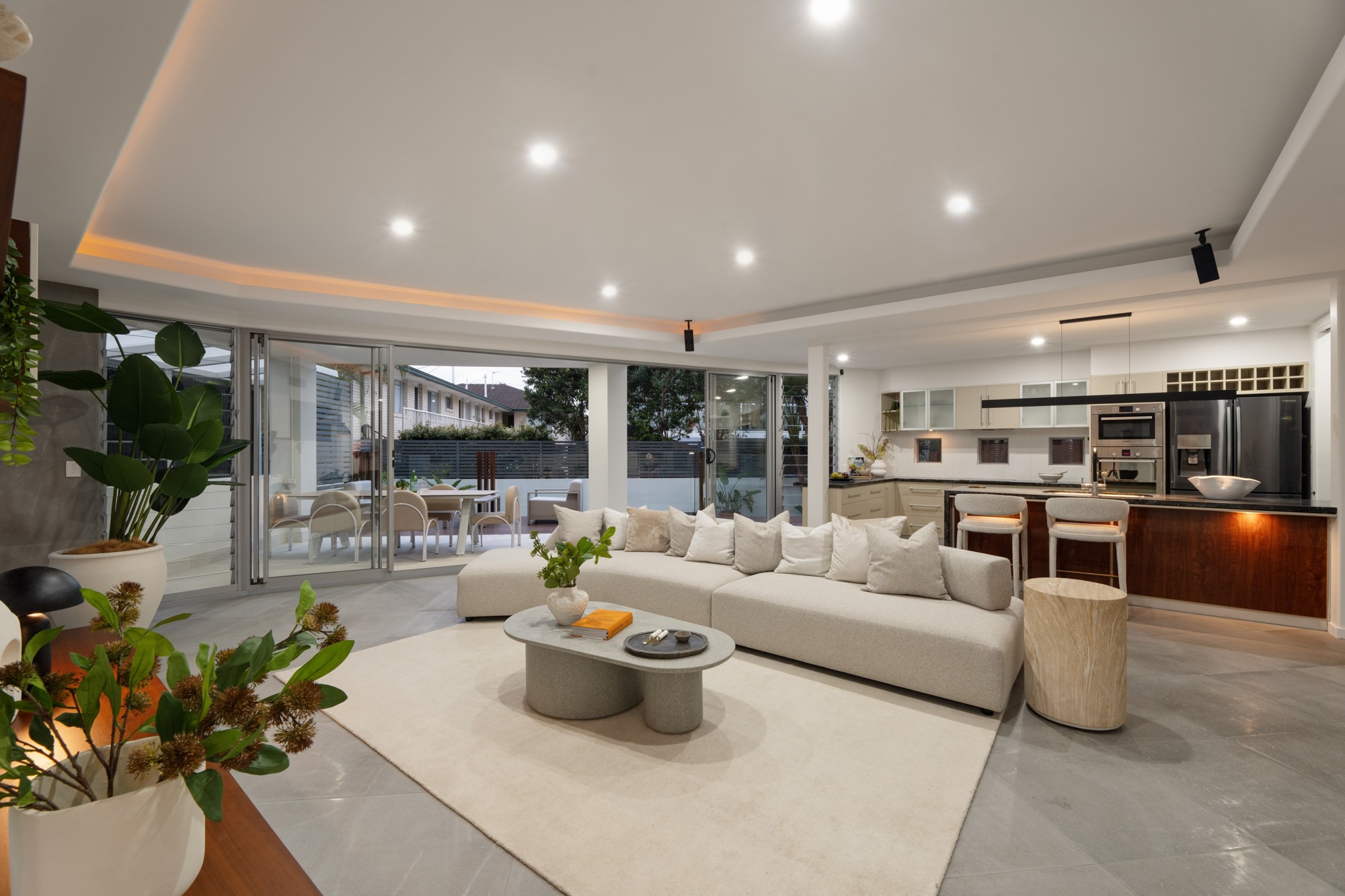 2/44 Tamborine Street, Mermaid Beach, QLD 4218