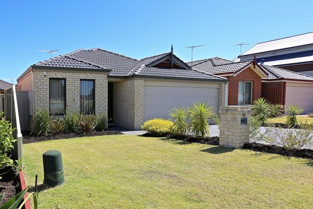21 Trentham Road, Landsdale WA 6065