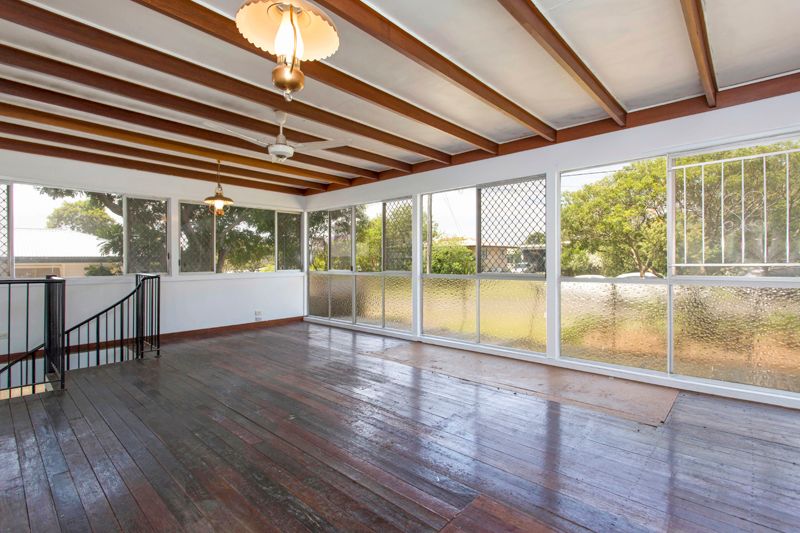 19 Wemvern Street, Upper Mount Gravatt, QLD 4122