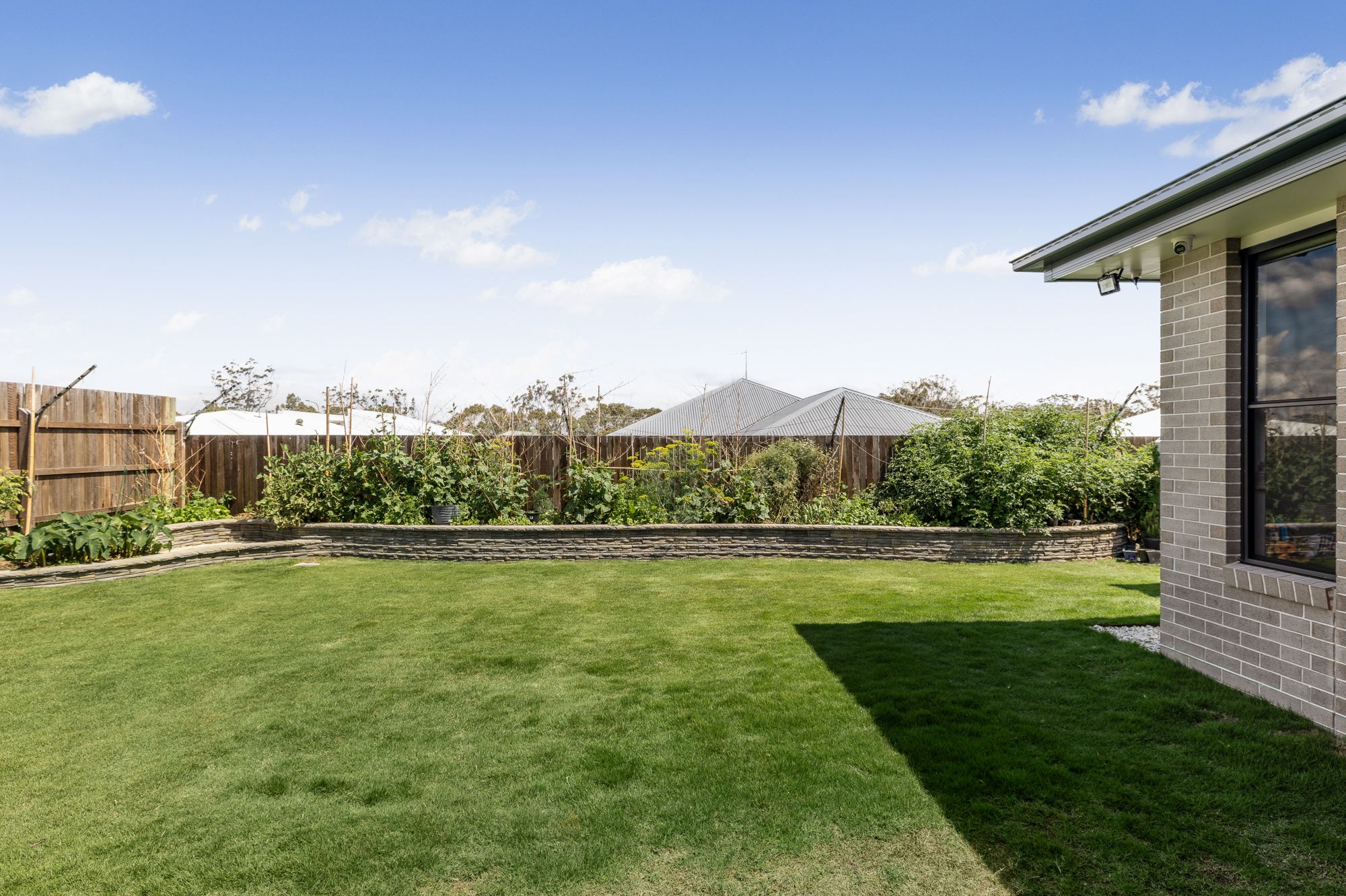 7 Mcewan Crescent — photo 19 of 21