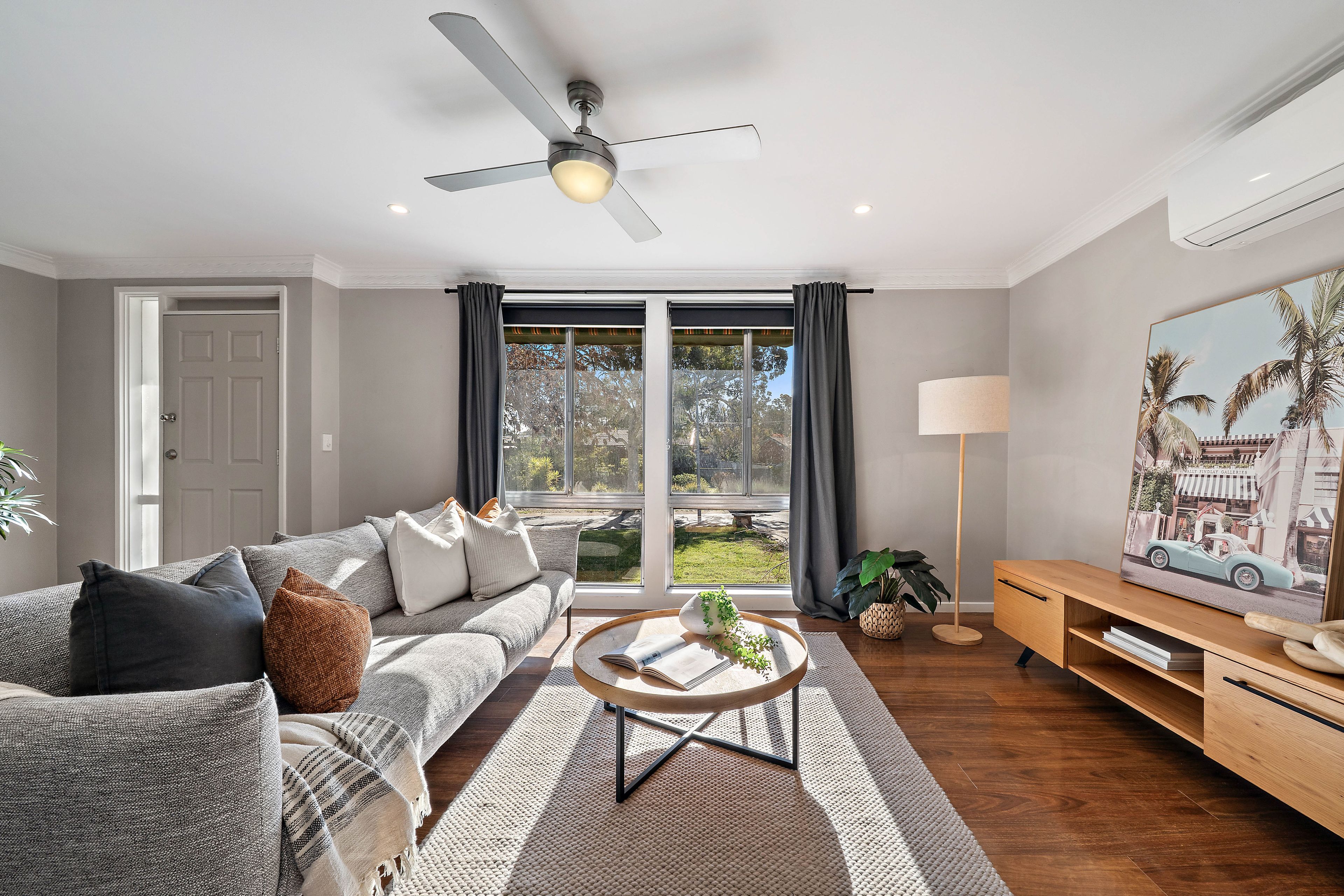 18 Stretton Crescent — photo 3 of 20