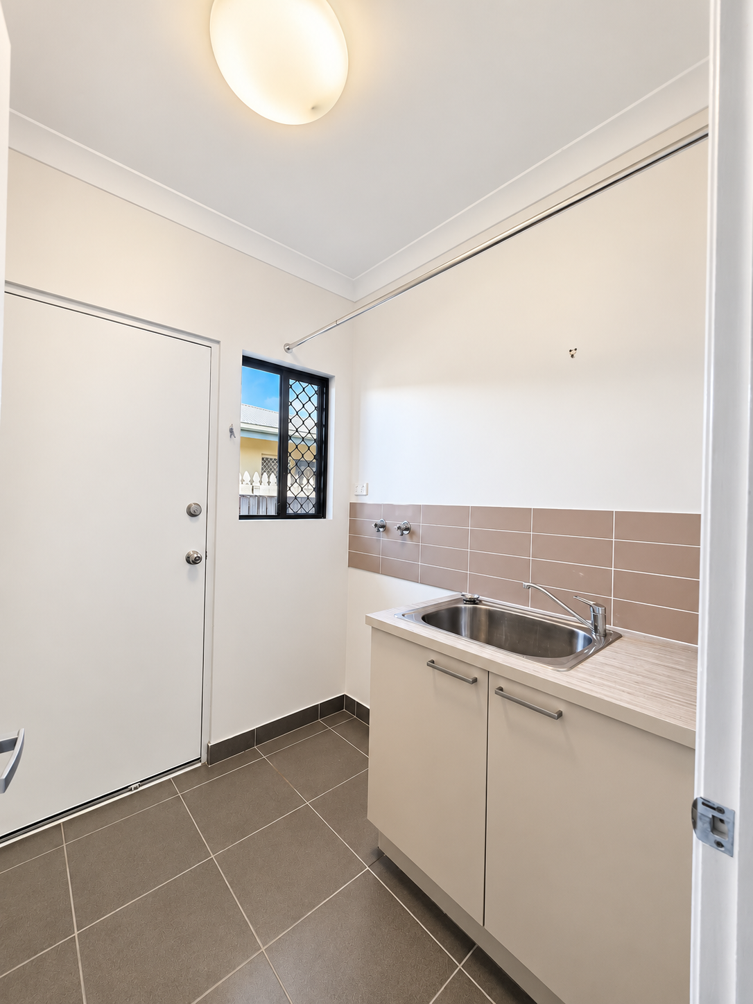 82 Mannikin Way — photo 14 of 17
