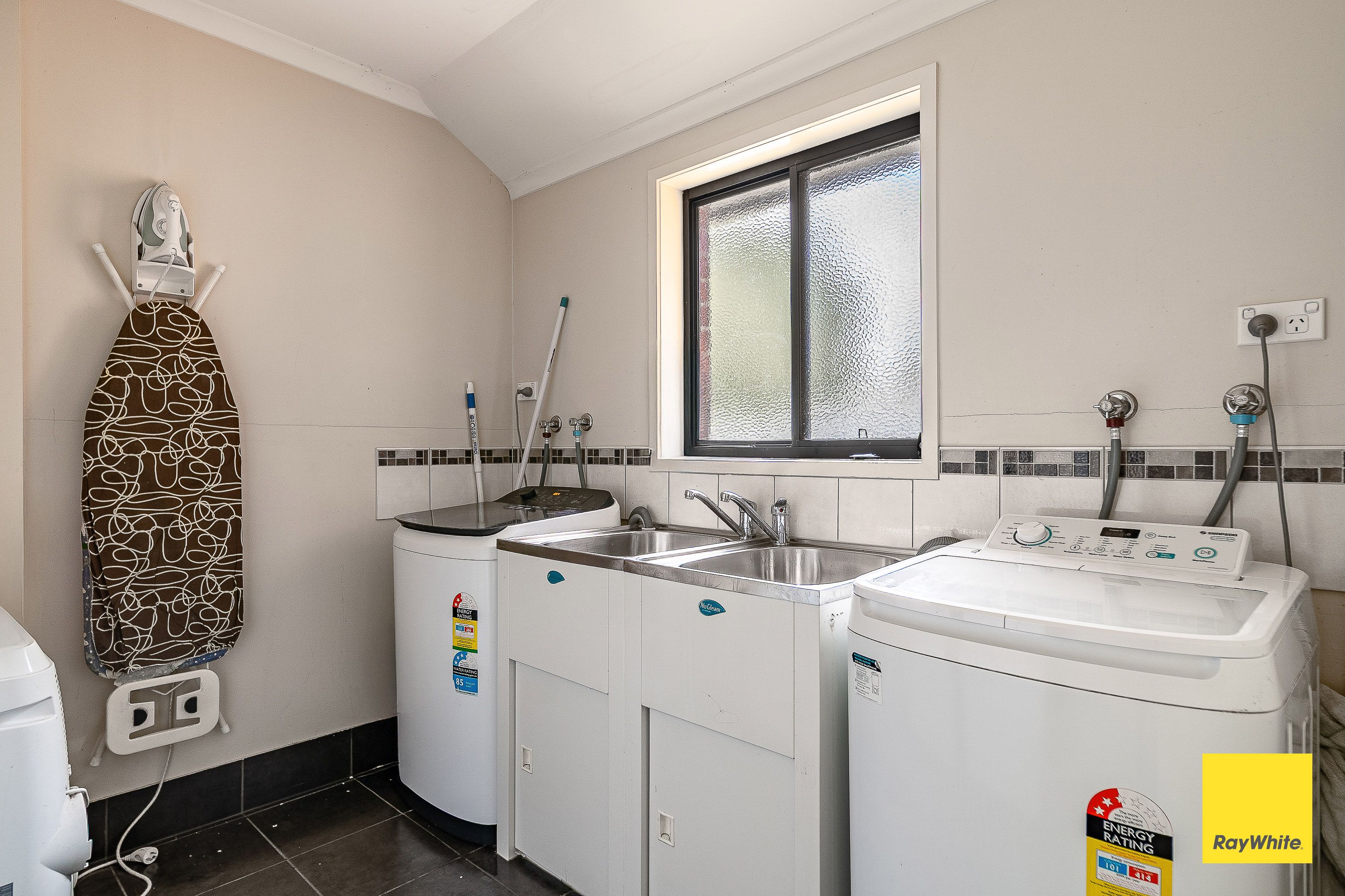 31 Churchill Avenue — photo 14 of 16
