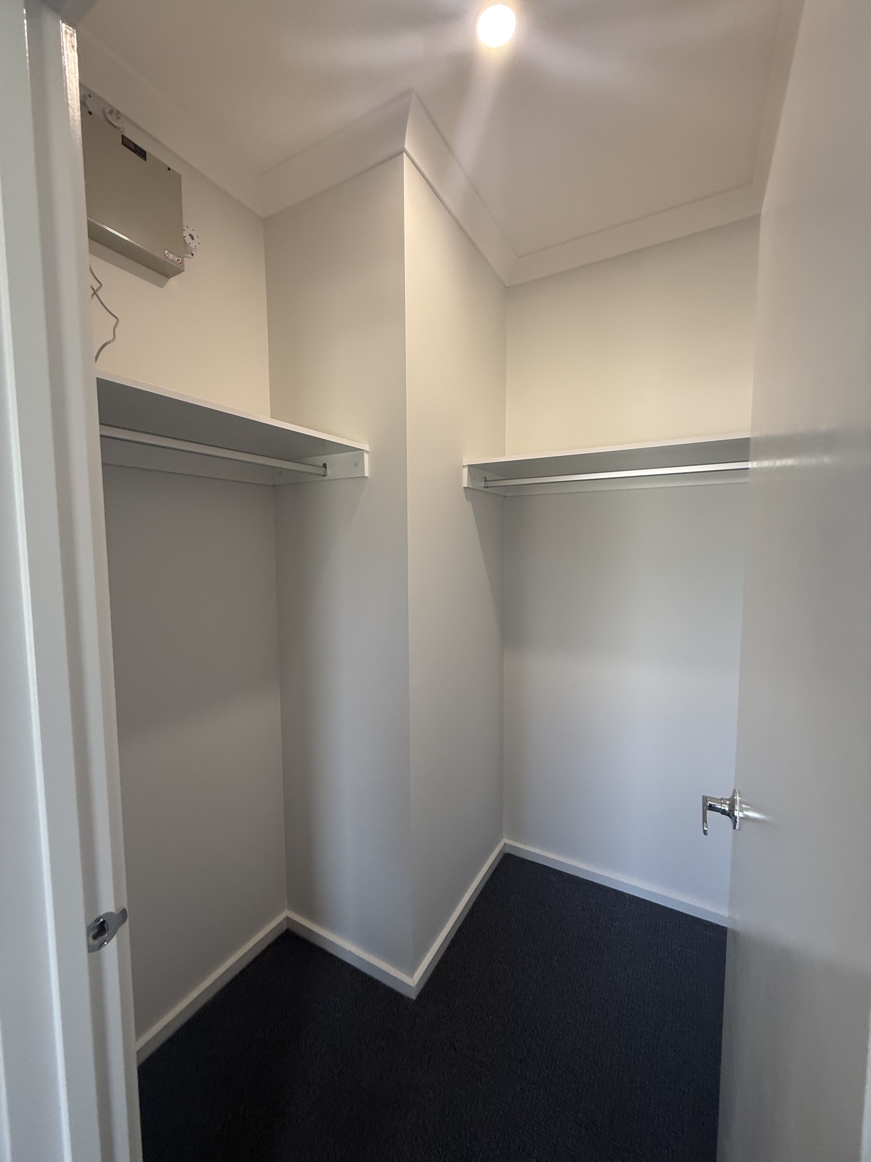 6 Pedirka Road — photo 4 of 16