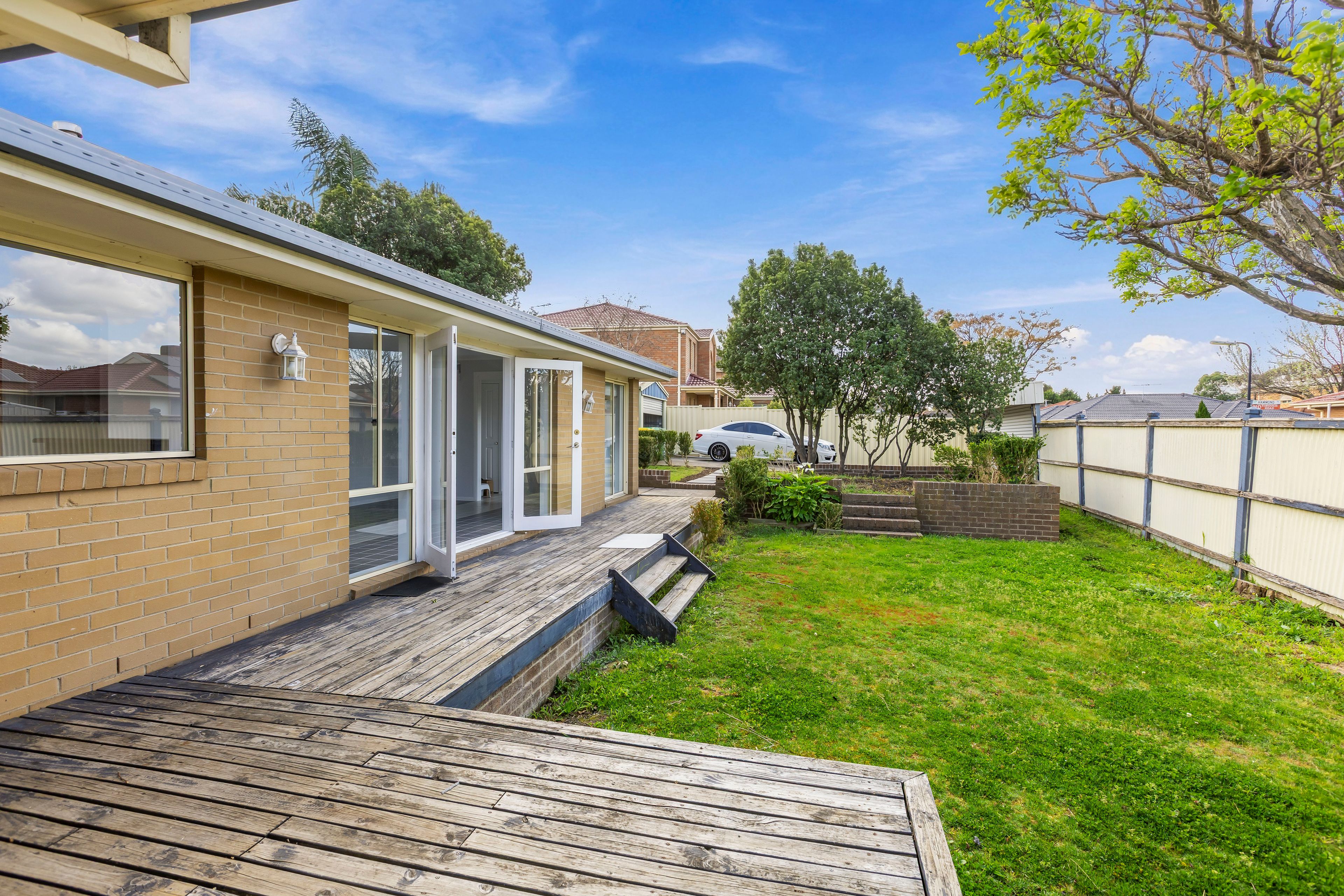 79 Mckenzie Crescent — photo 11 of 11