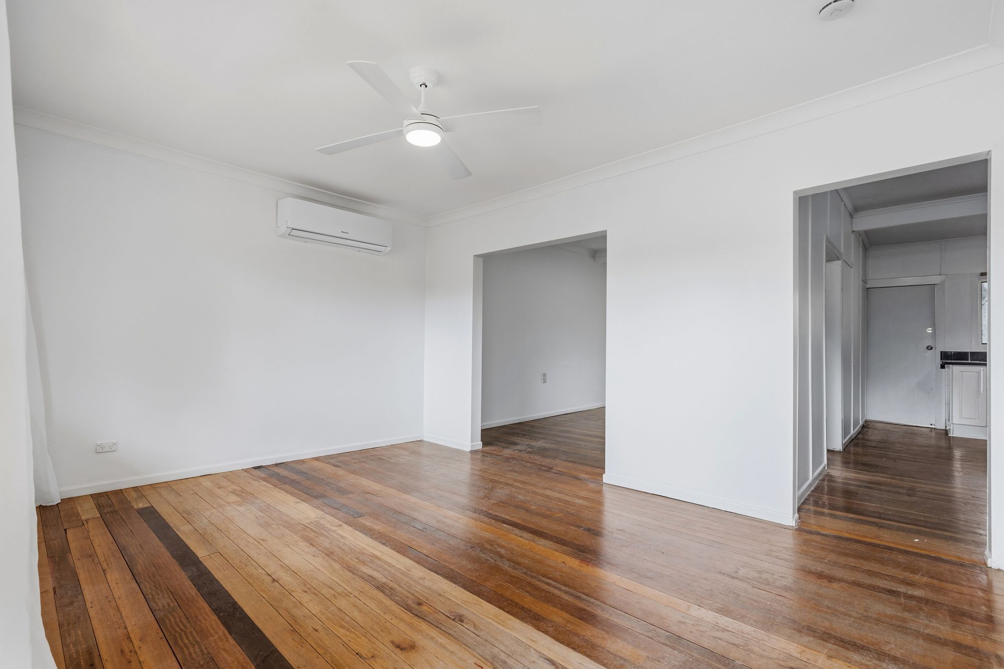64 Springlands Drive — photo 5 of 10