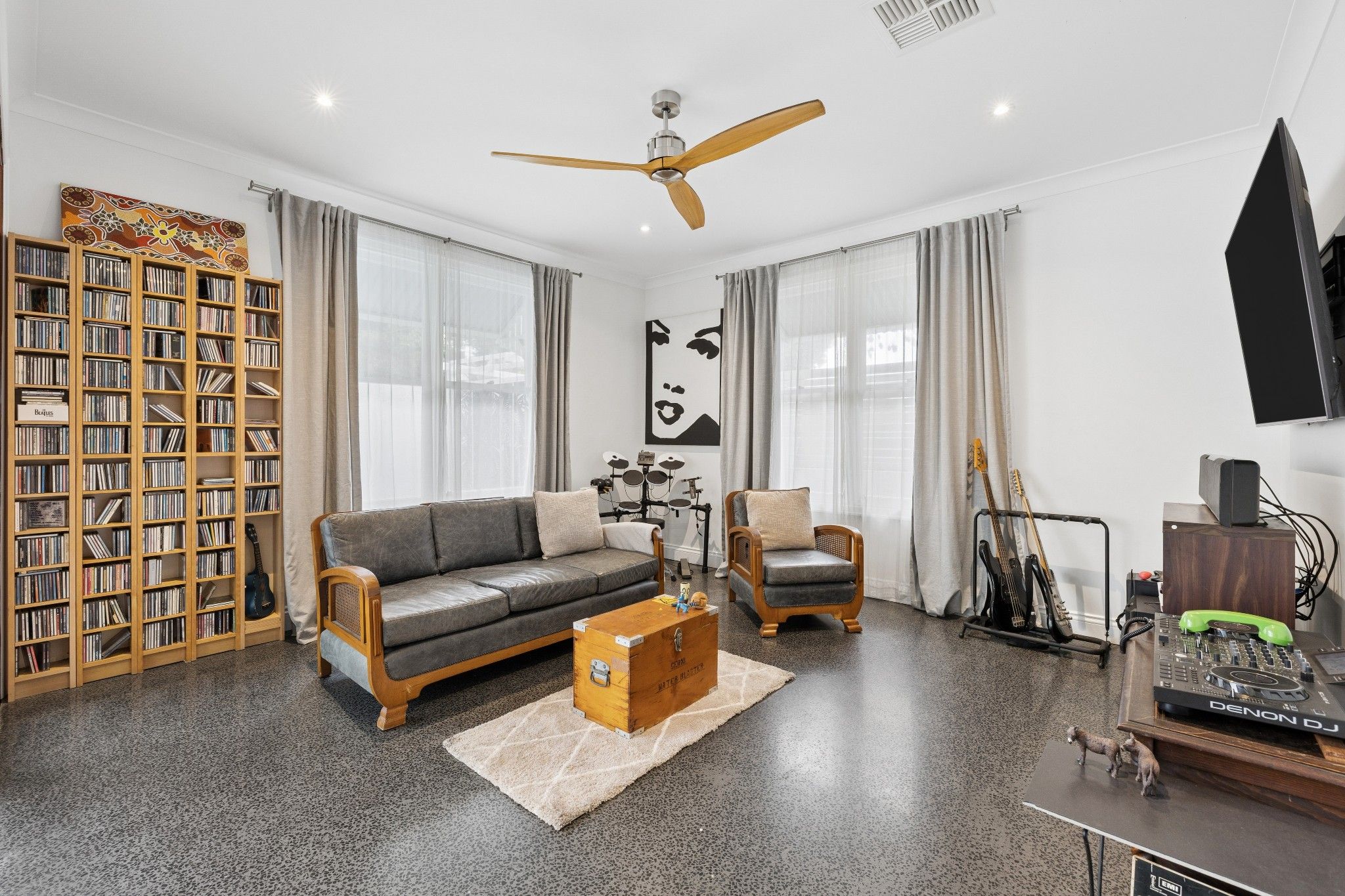 27 Dowse Street — photo 12 of 23