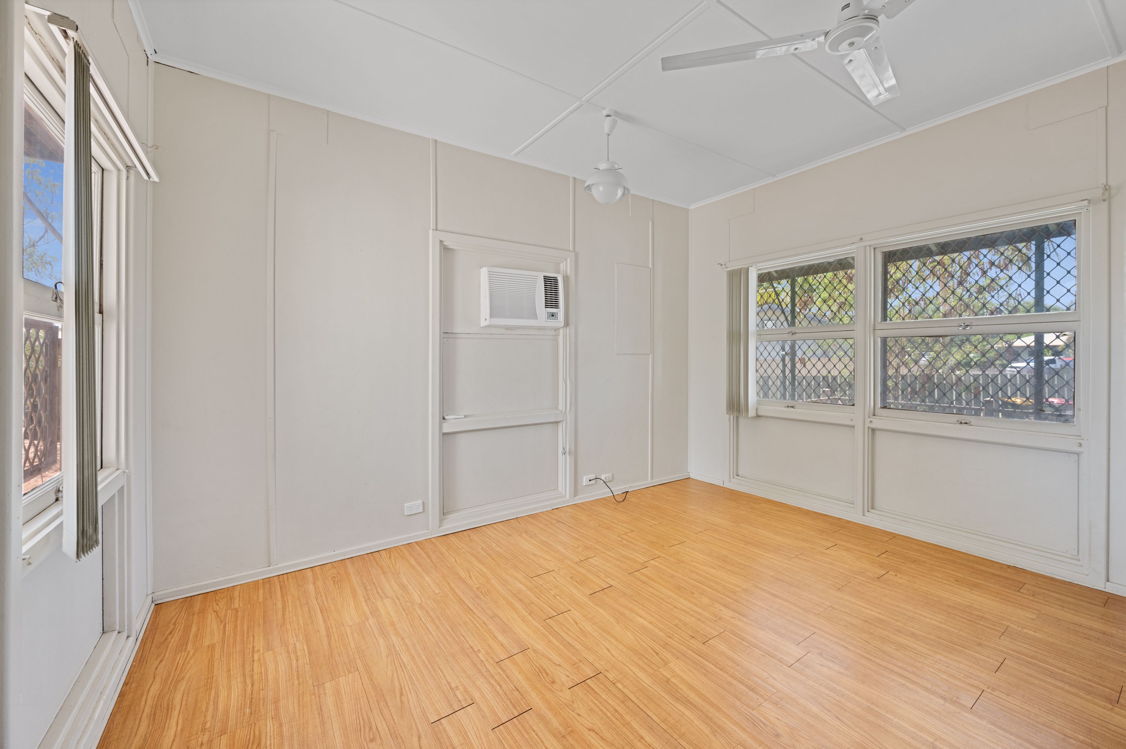 38 Pedlar Street — photo 7 of 29