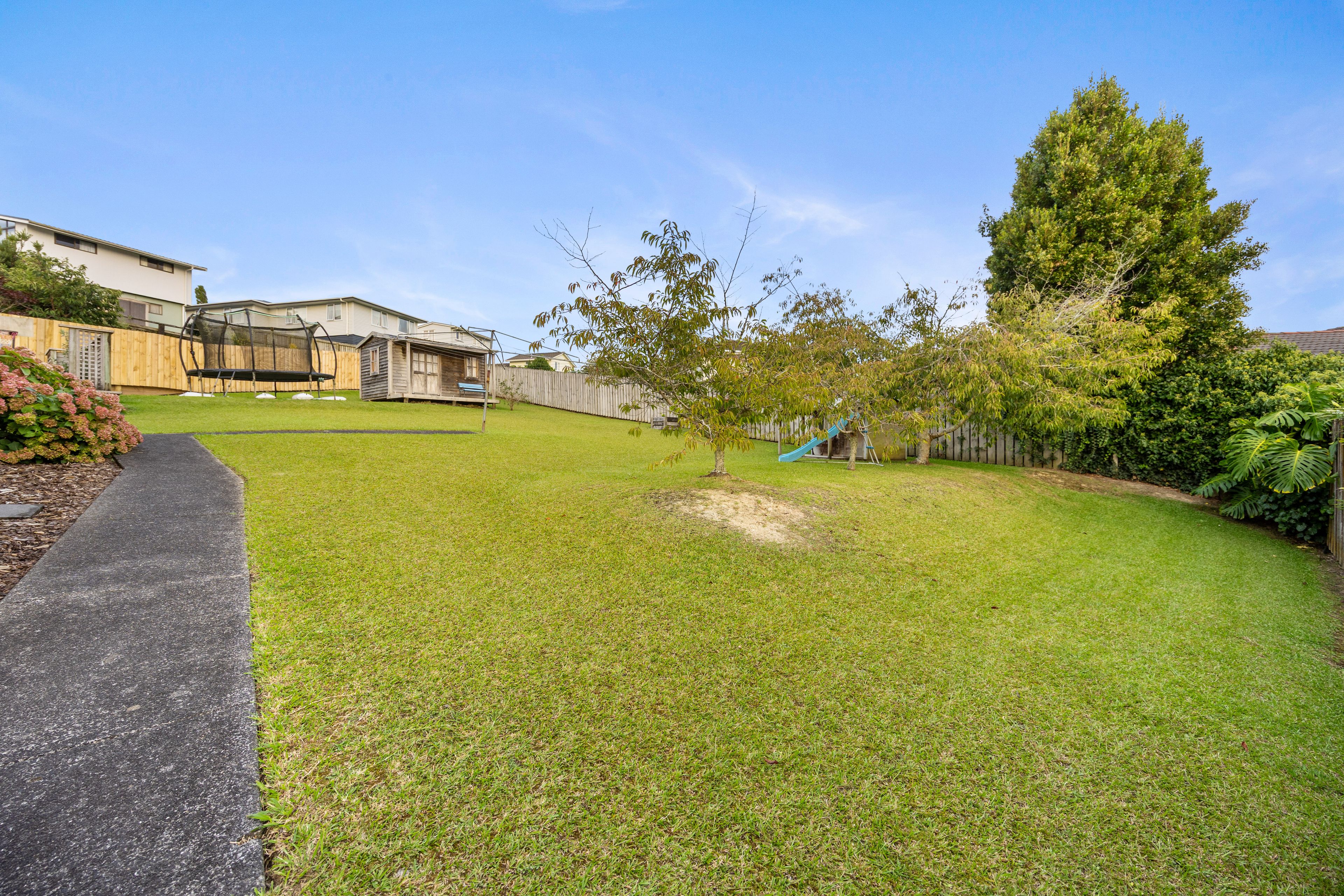 7 Glenbervie Crescent, Massey, Waitakere City