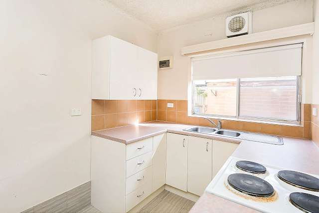 1/16 Russell Street East, Rosewater, SA 5013