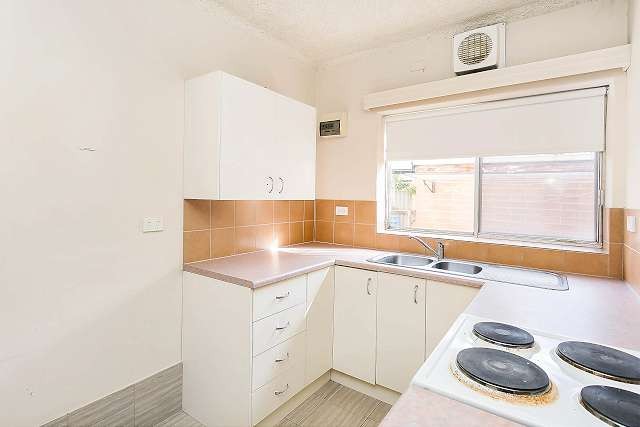 1/16 Russell Street East, Rosewater, SA 5013