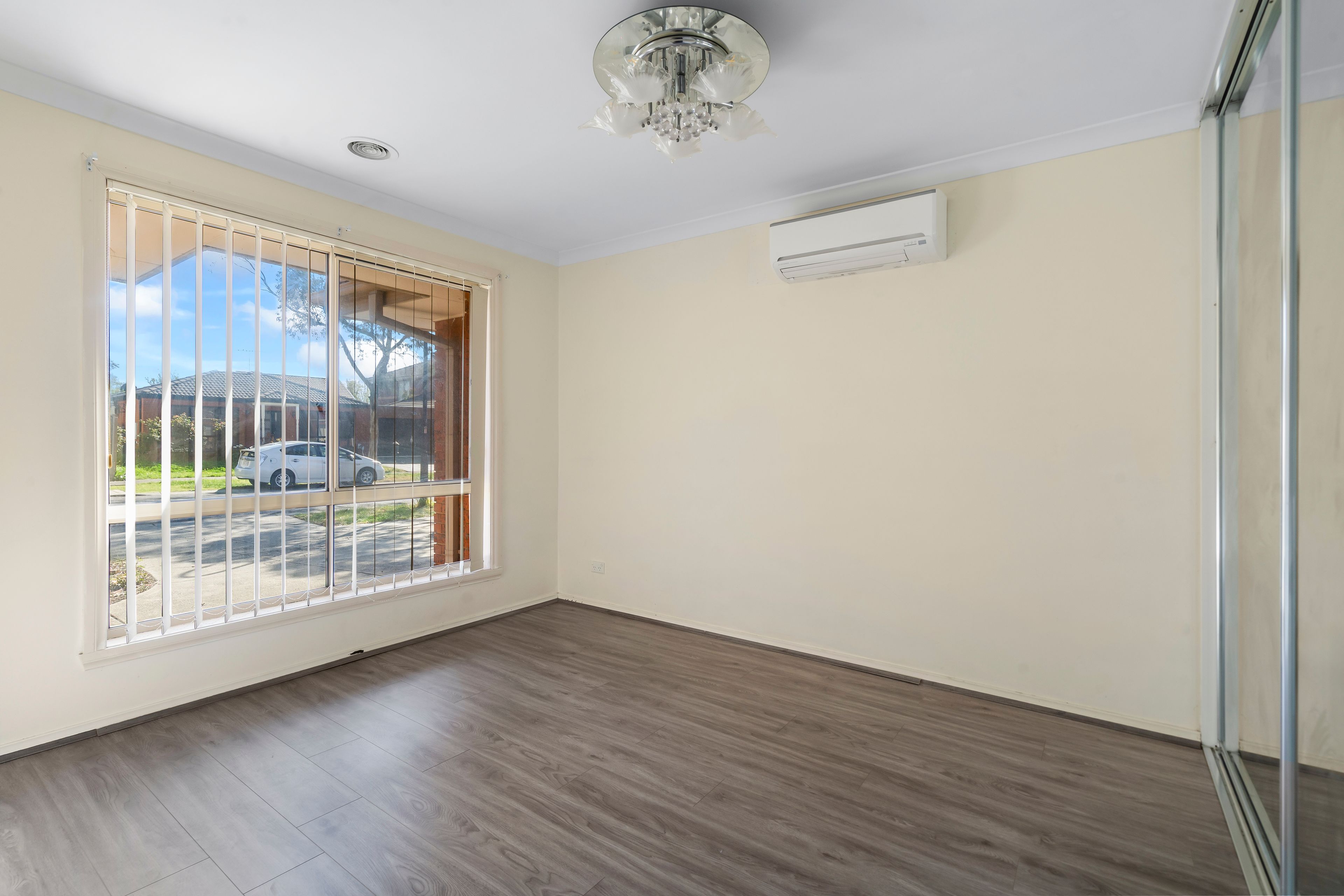 35 Sandover Drive — photo 7 of 11