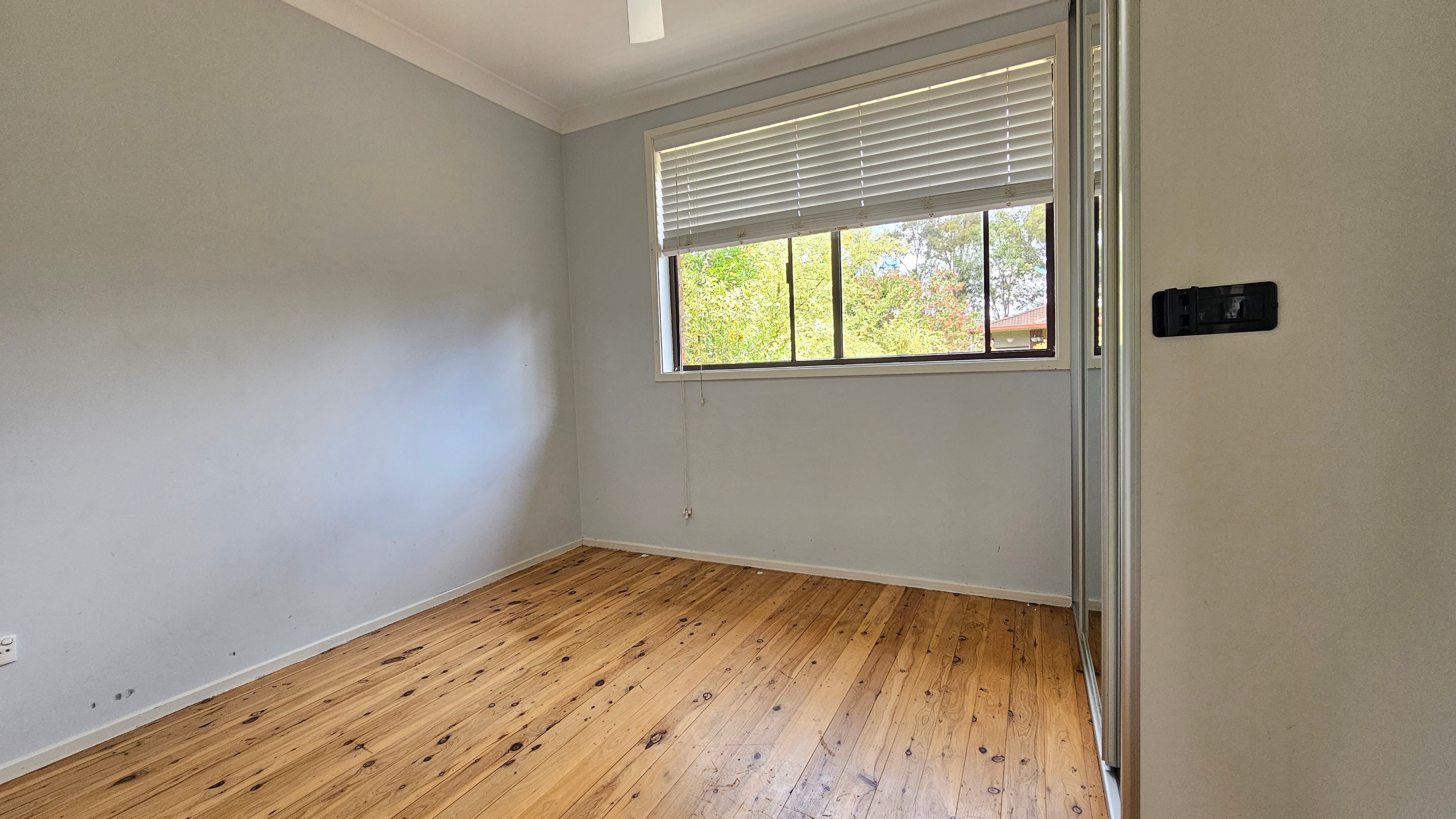 82 Nathan Crescent — photo 8 of 12
