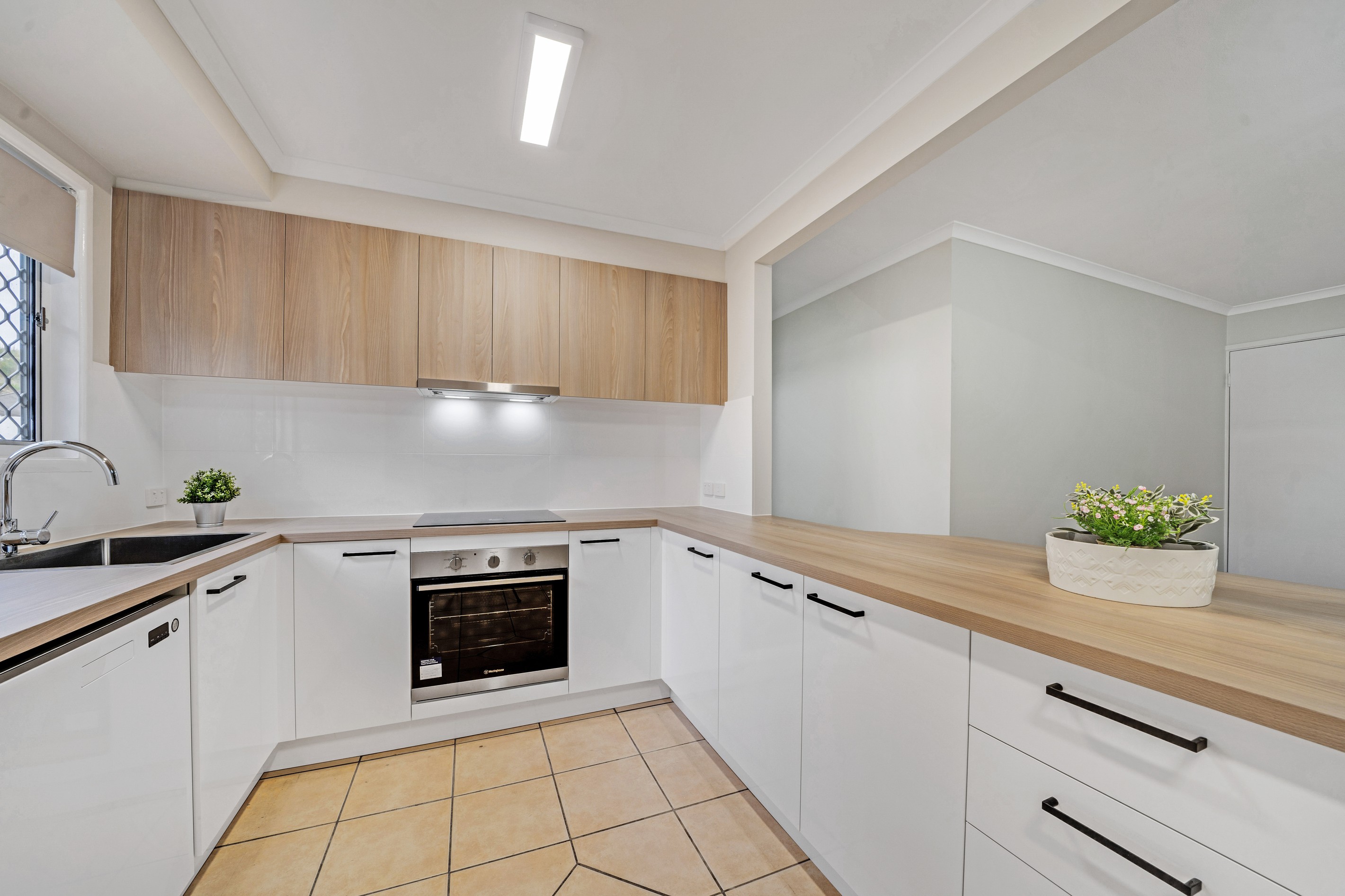 300 Kingston Road, Slacks Creek, QLD 4127