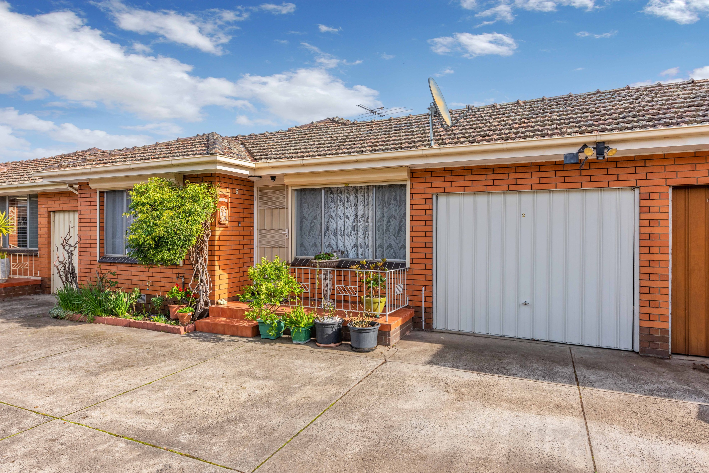 2/15 Barton Street, Reservoir, VIC 3073