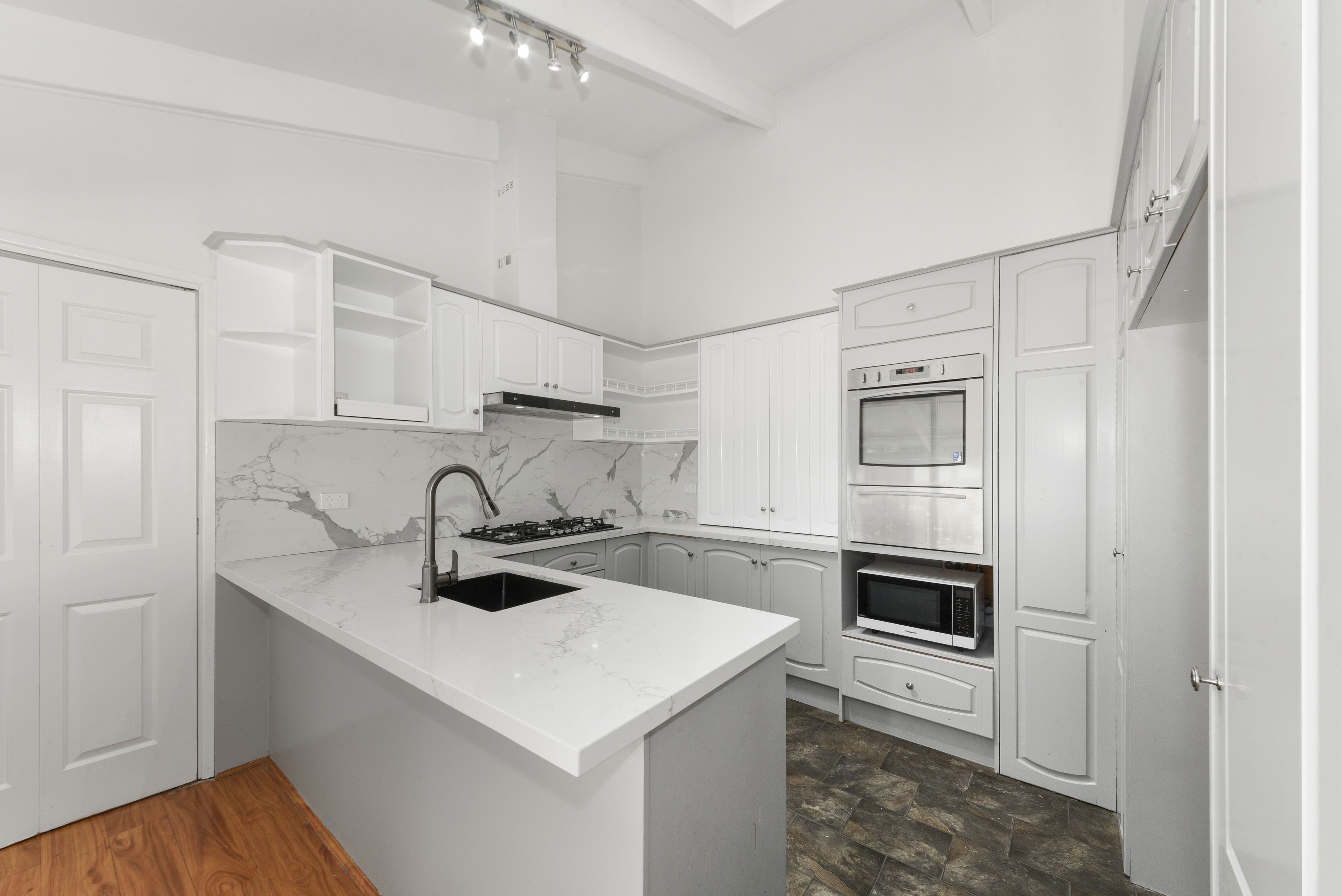 19 Roxborough Park Road, Baulkham Hills, NSW 2153