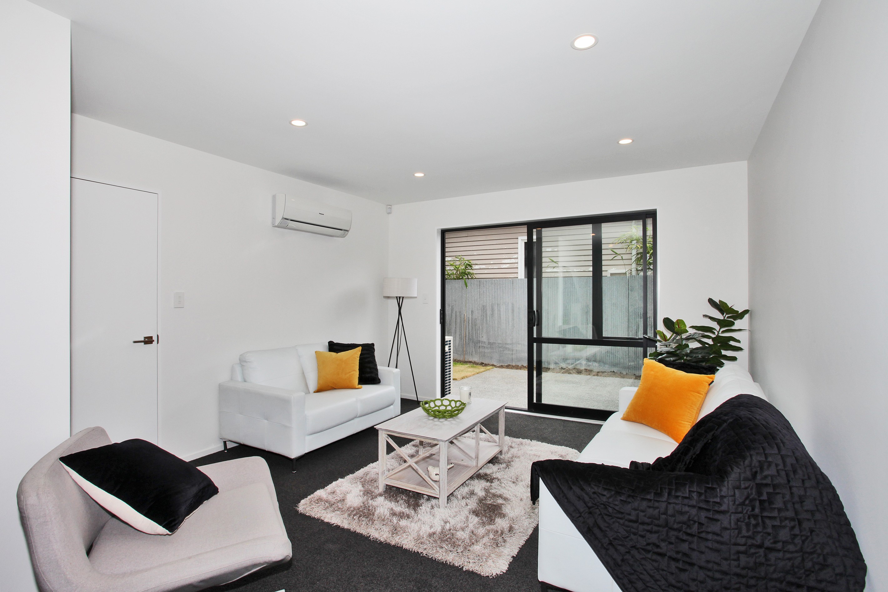 2/8 Defoe Place, Christchurch Central, Christchurch City