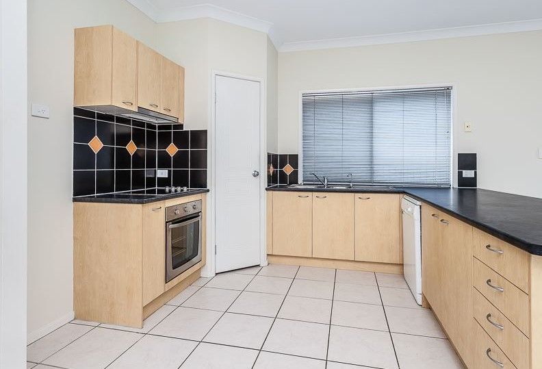 8 Senior Close, North Lakes, QLD 4509