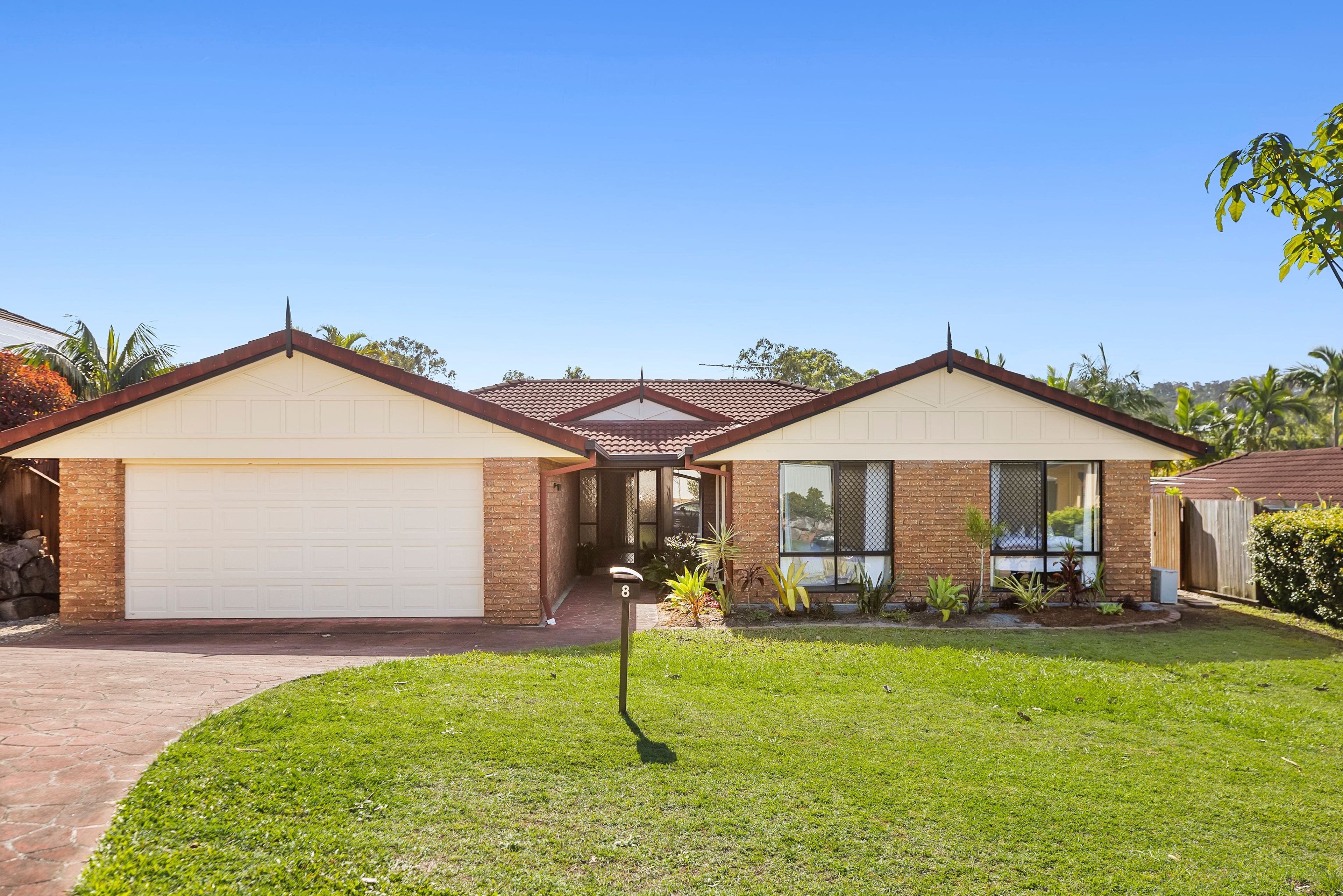 8 Wyellan Place , Upper Kedron QLD 4055