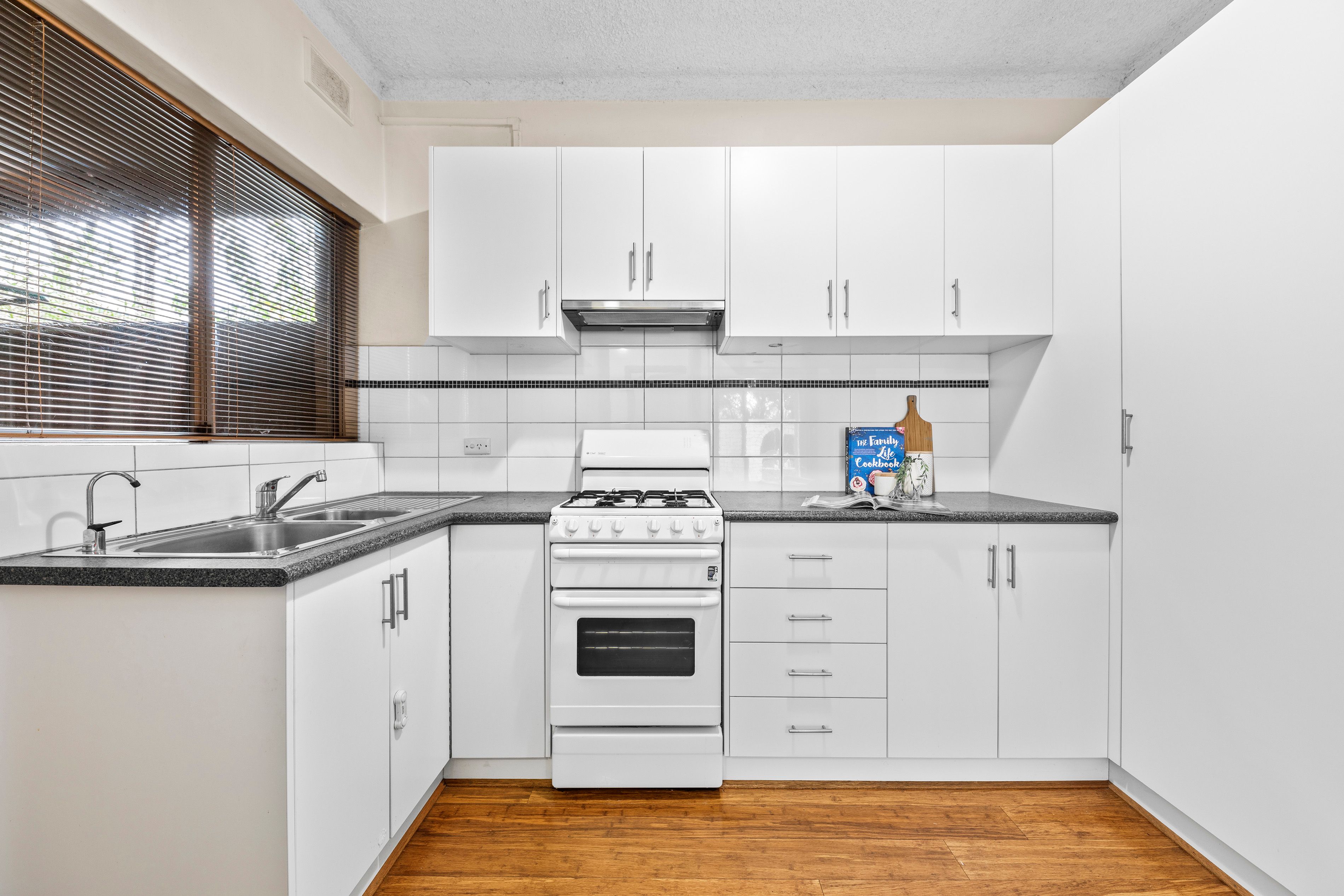 1/23 Dwyer Road, Oaklands Park, SA 5046 Sold Unit Ray White Glenelg