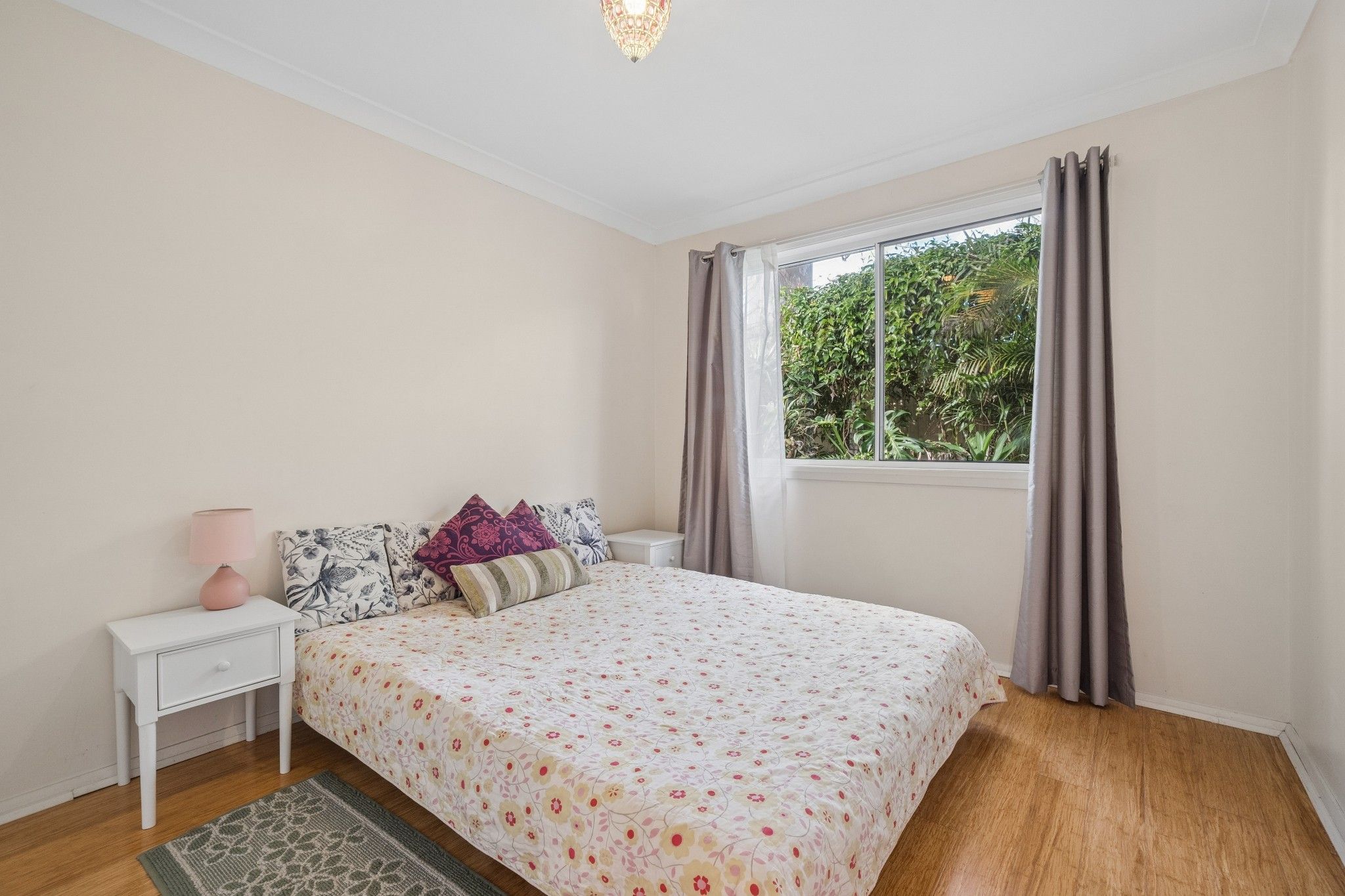 45 Fullerton Crescent — photo 17 of 26