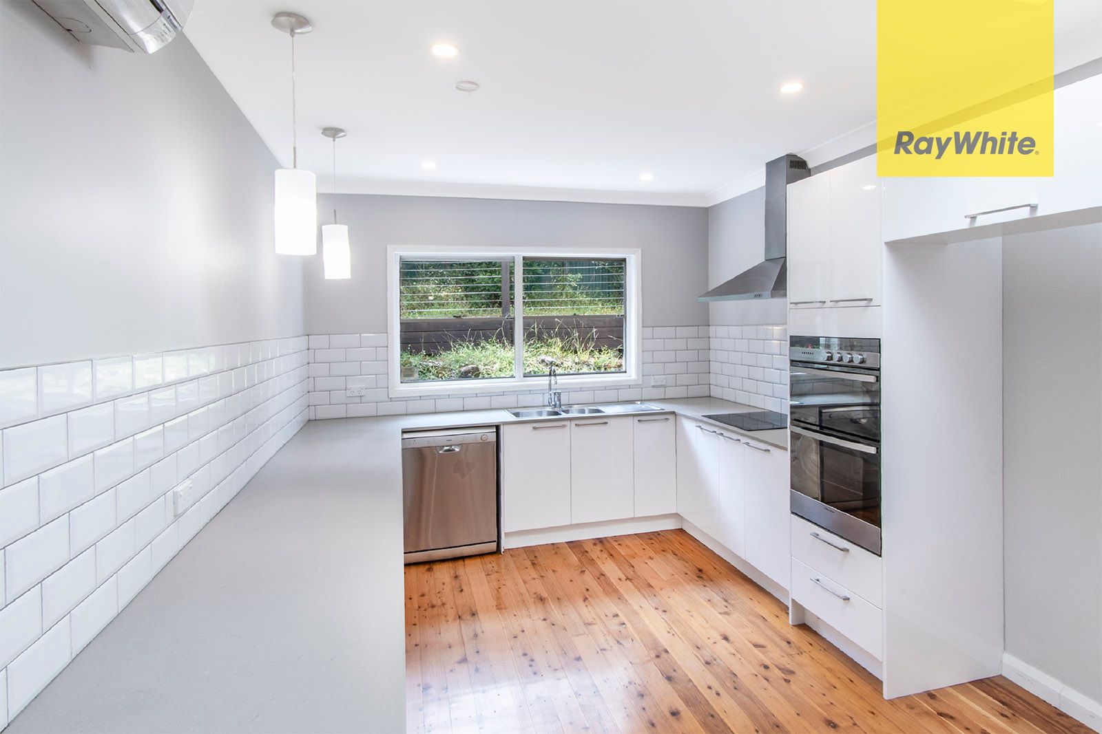 2 Panaview Crescent, North Rocks, NSW 2151