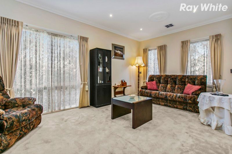 32 Livingstone Boulevard, Pakenham, VIC 3810