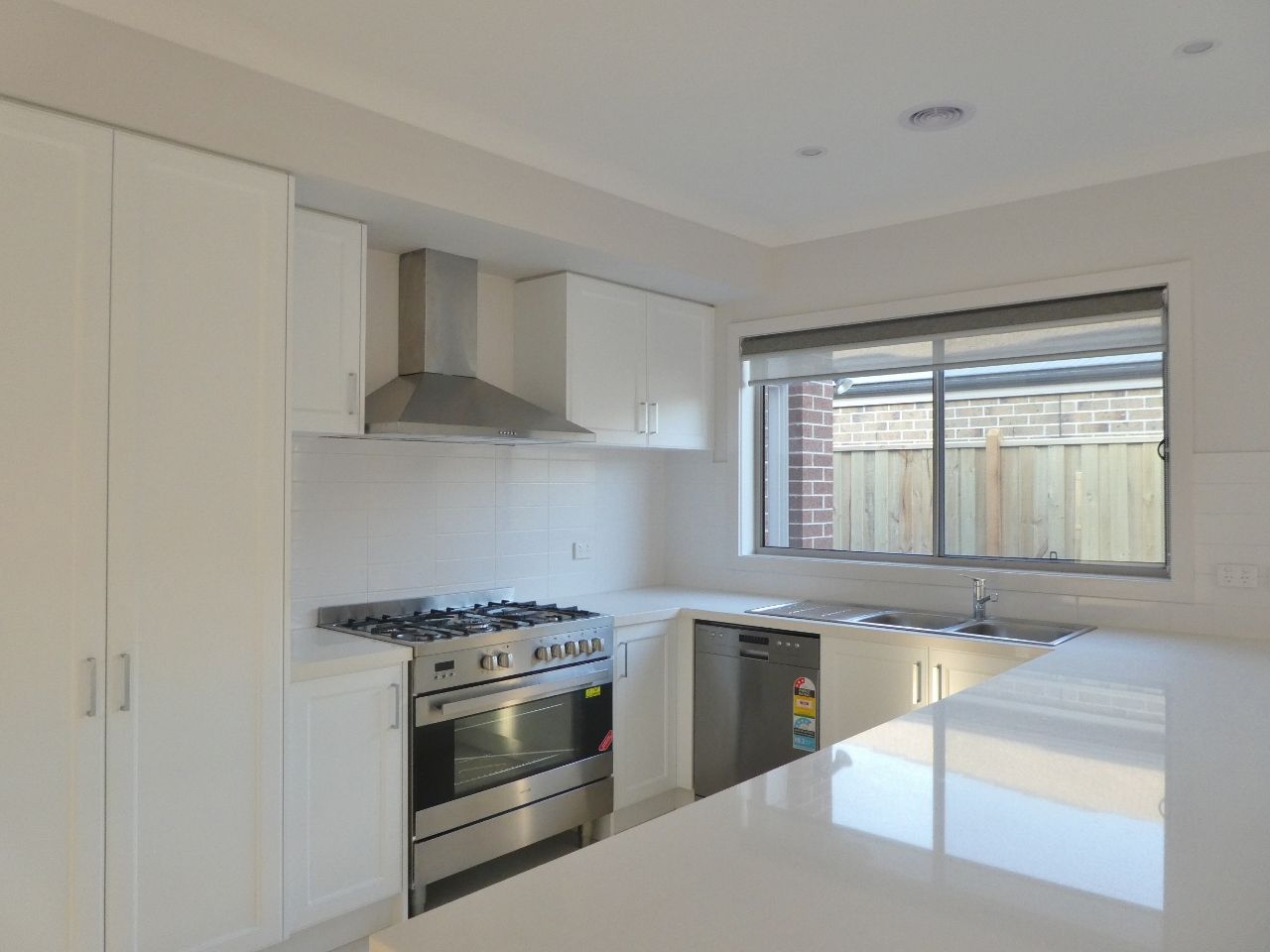 2 Owlcat Avenue, Clyde North, VIC 3978
