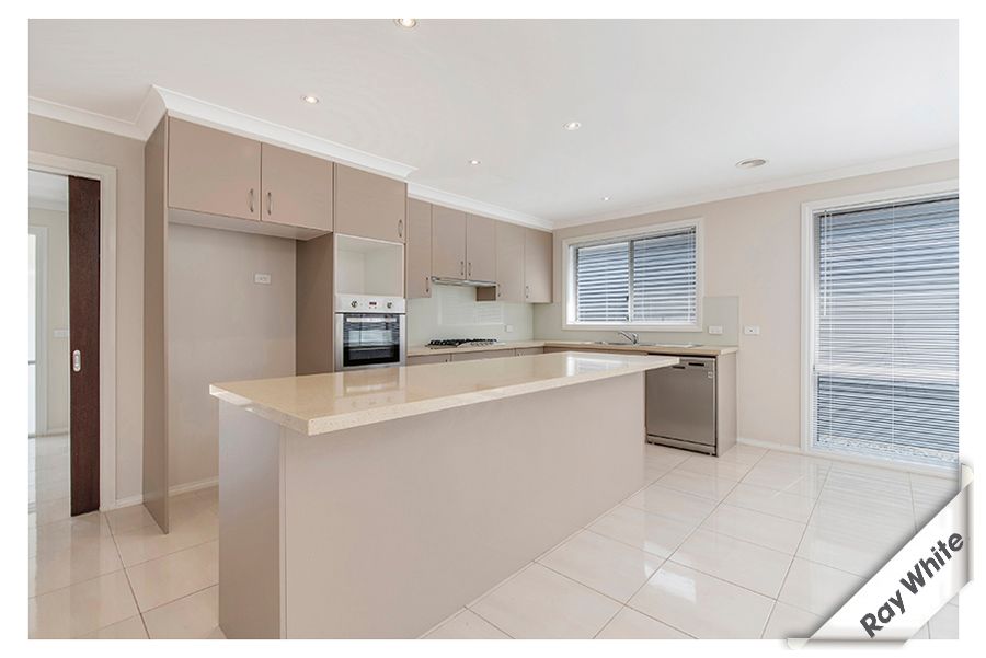 16 Walter Crocker Crescent, Casey, ACT 2913