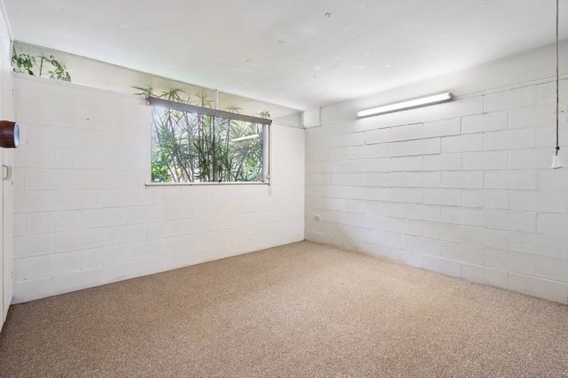 28 Mulgowie Street — photo 6 of 7