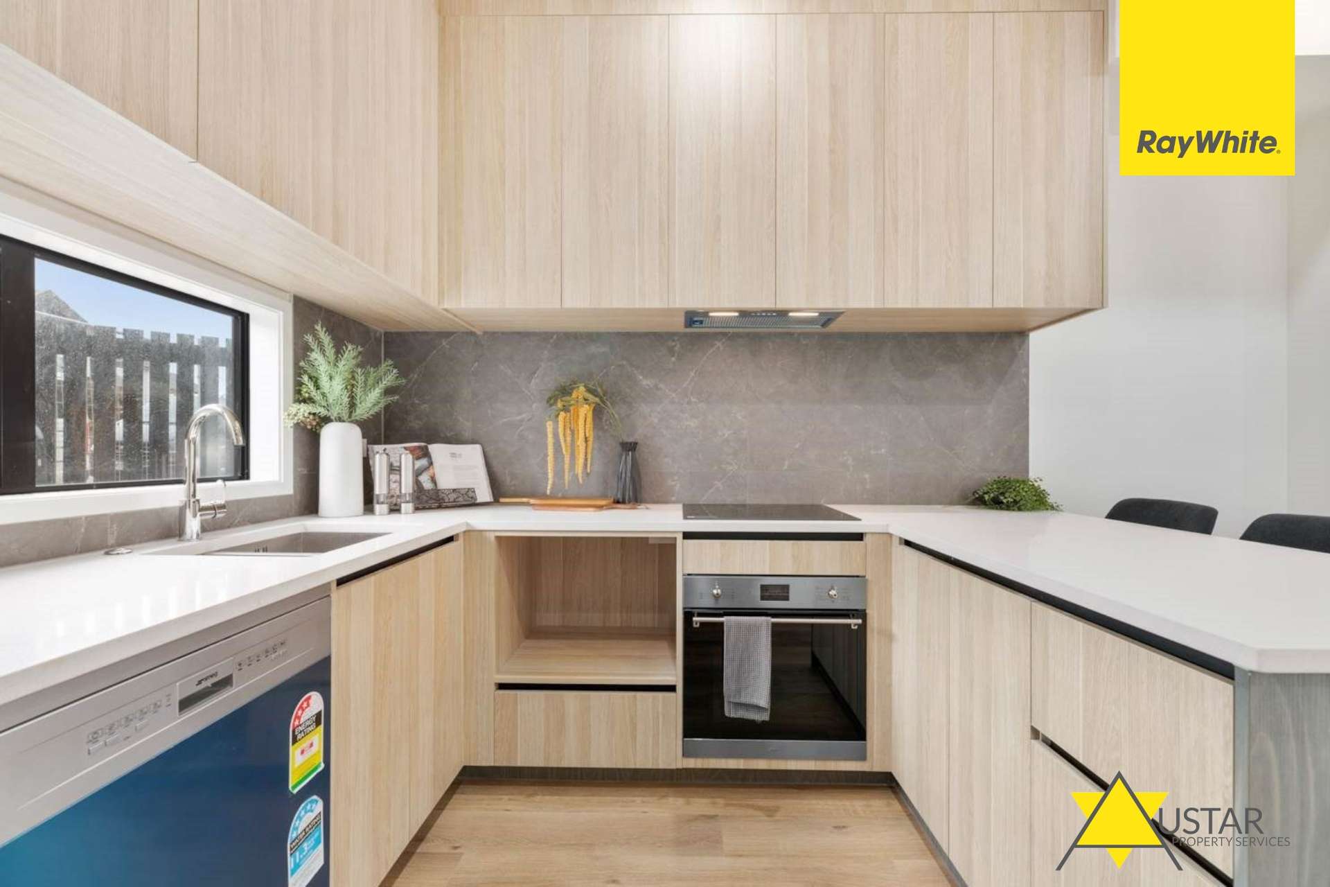 23 Parkwood Avenue photo 6