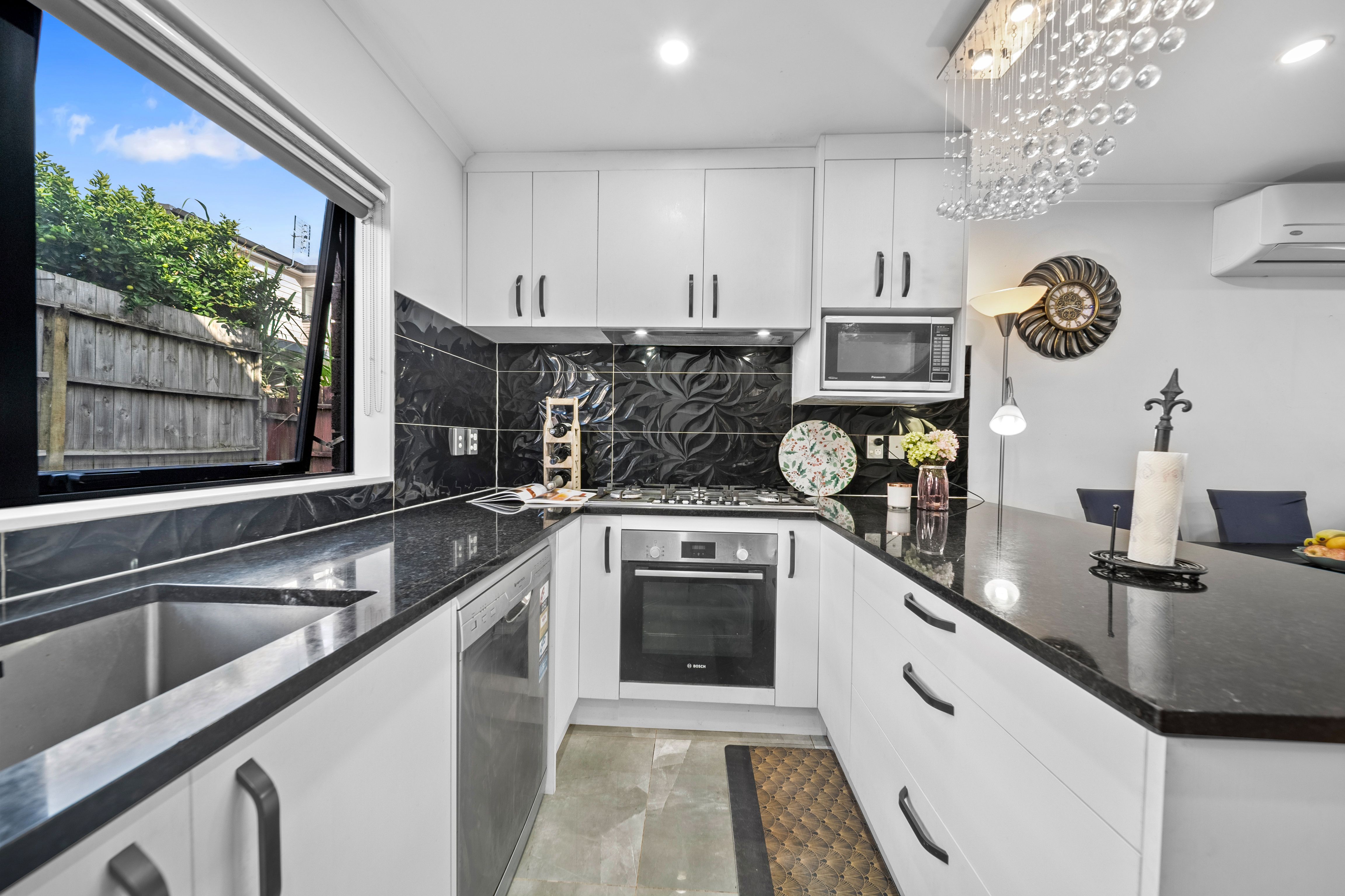 17D Weston Avenue, Papatoetoe, Manukau City
