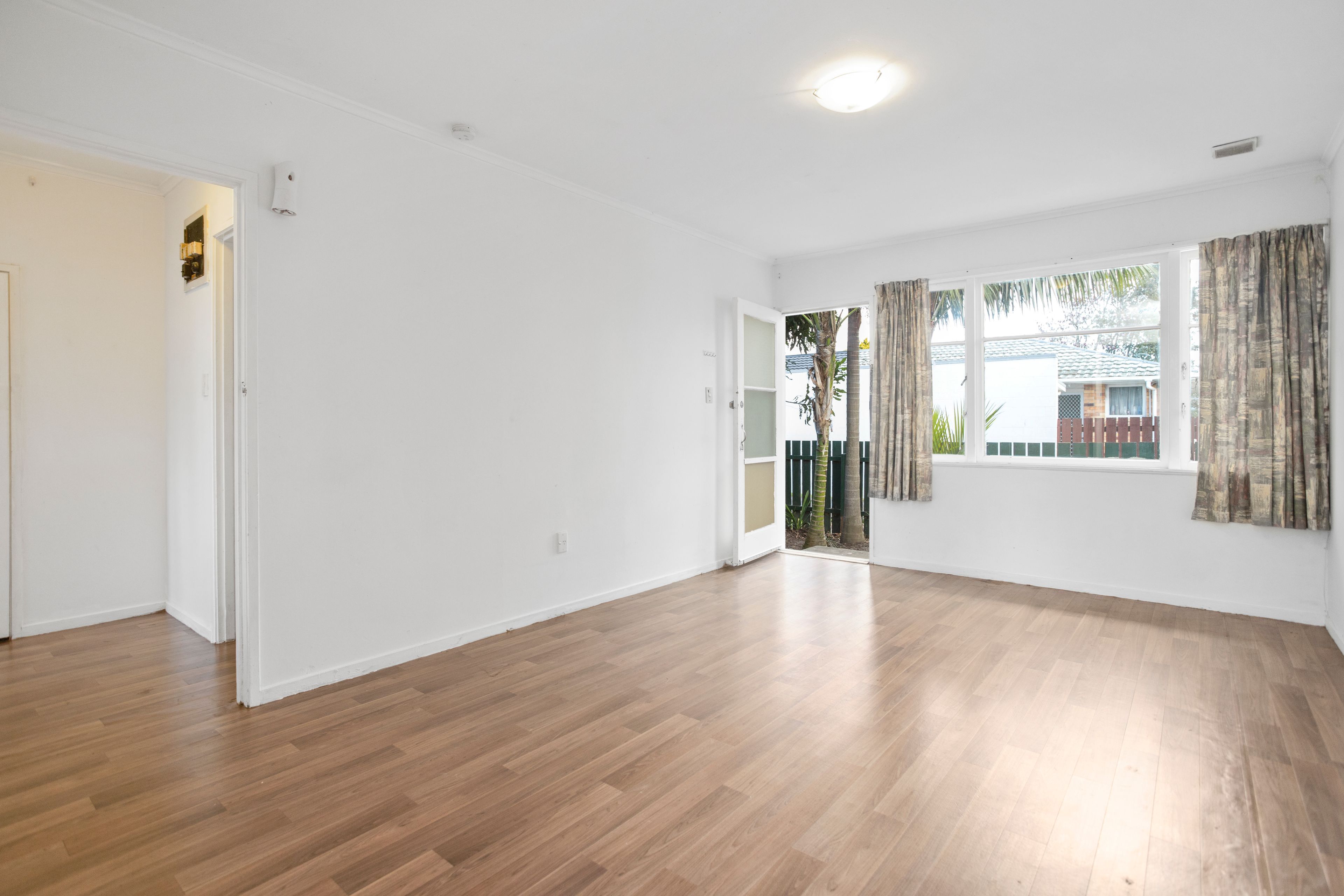 1/288 Rosebank Road, Avondale, Auckland City