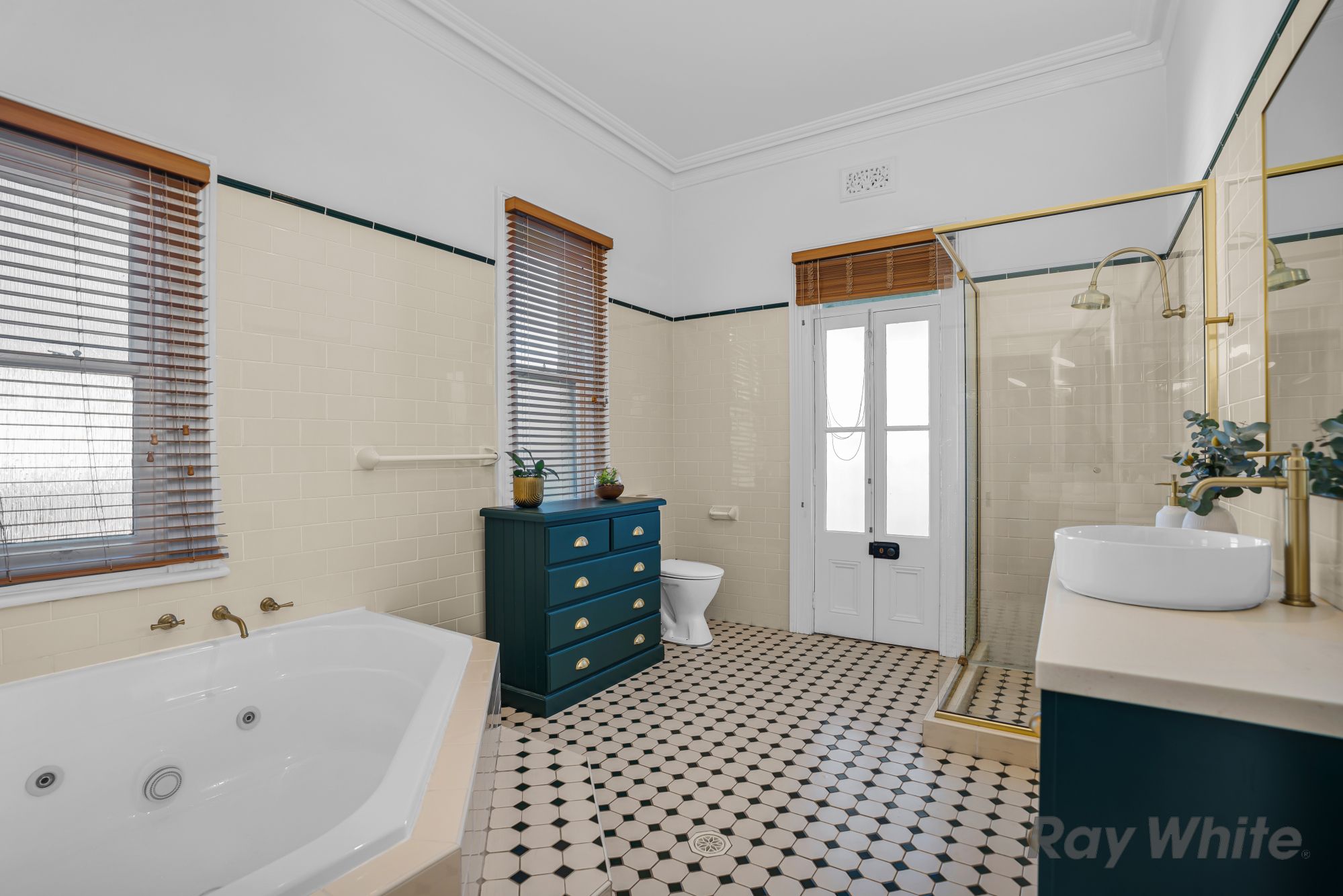 42 Argyle Street — photo 11 of 30