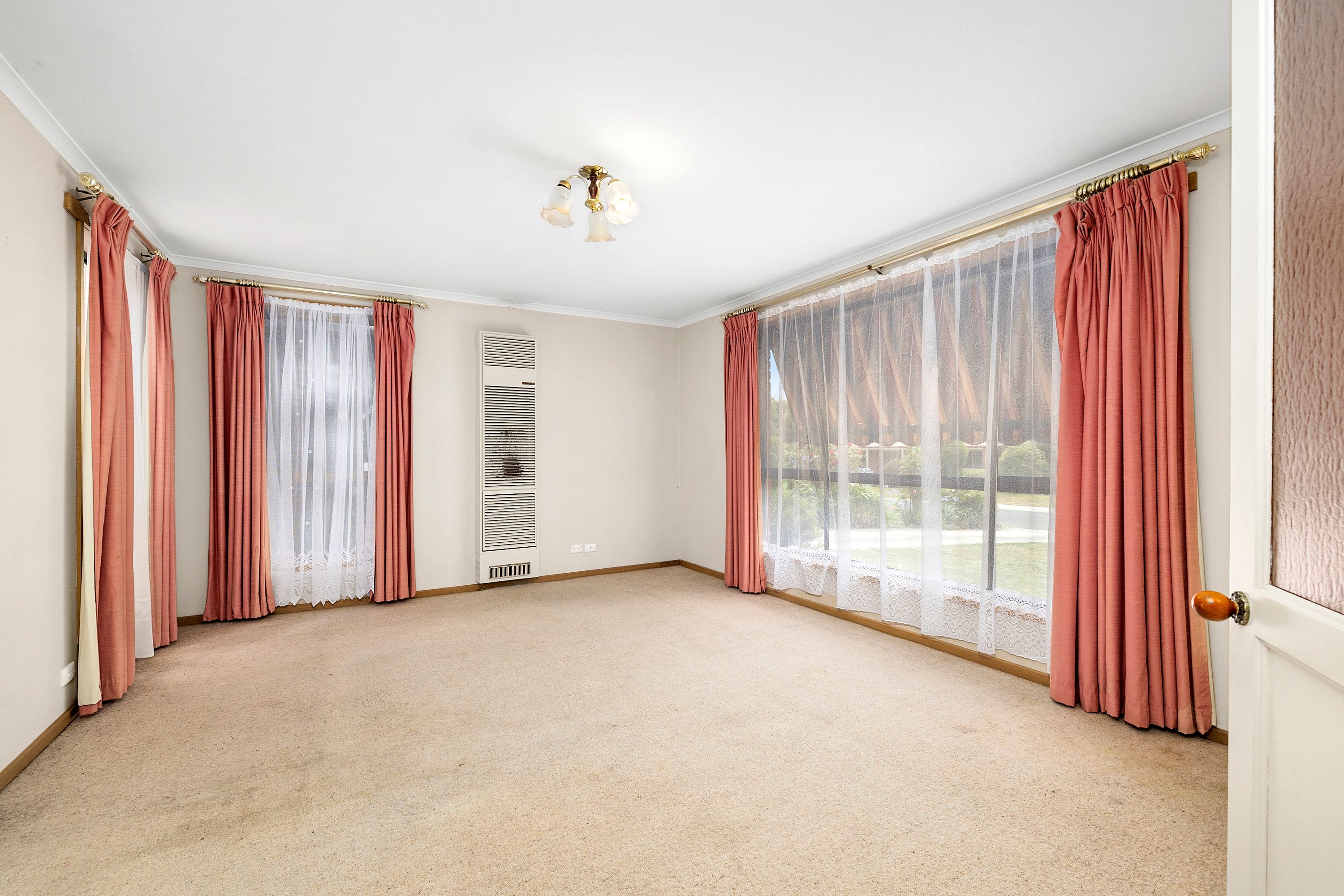 10 Melvyn Crescent, Mount Clear, VIC 3350