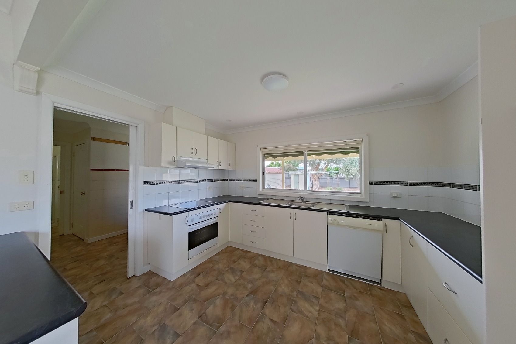 24 Burton Street — photo 3 of 14