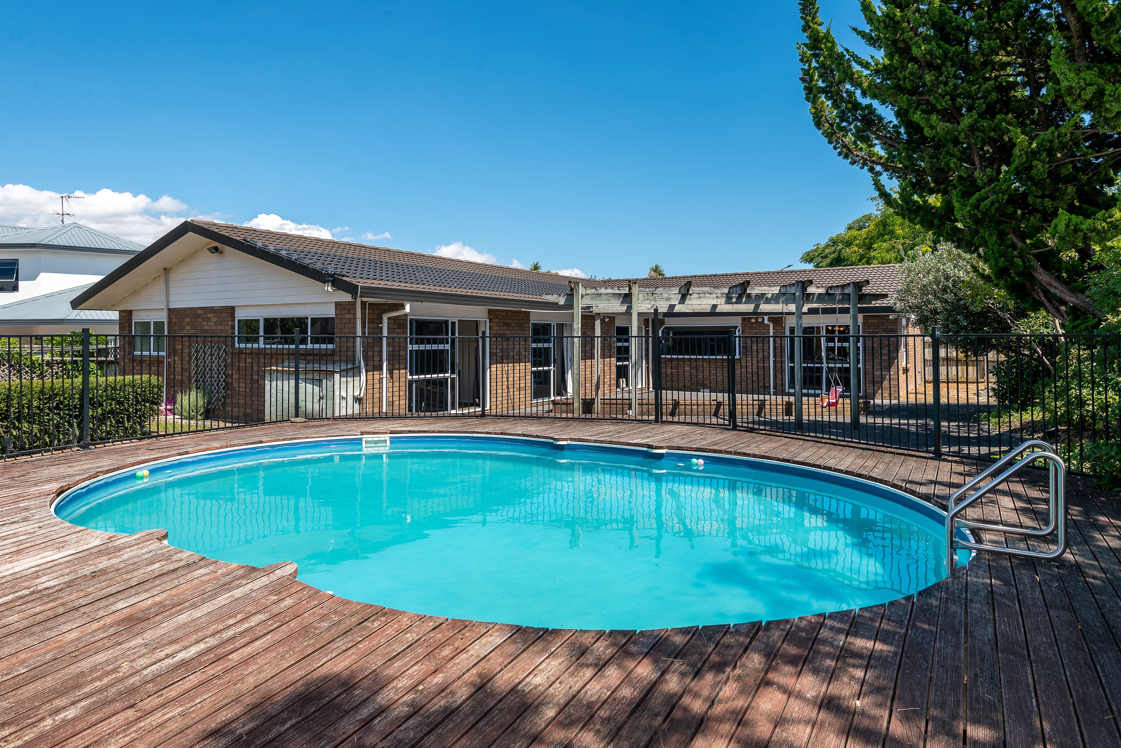 22 Perotti Place, Conifer Grove, Manukau City