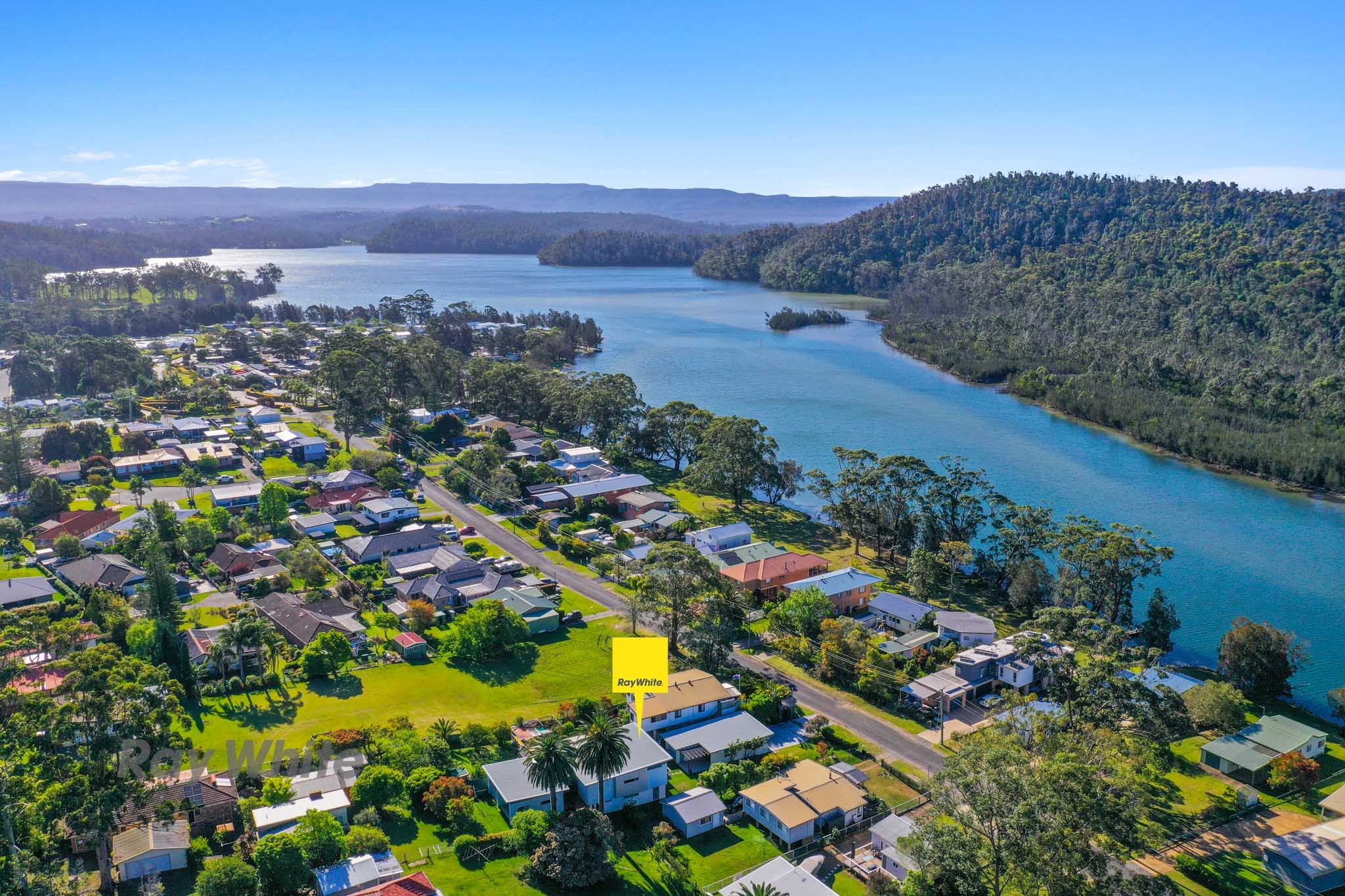 38 Edwin Avenue, Lake Conjola, NSW 2539